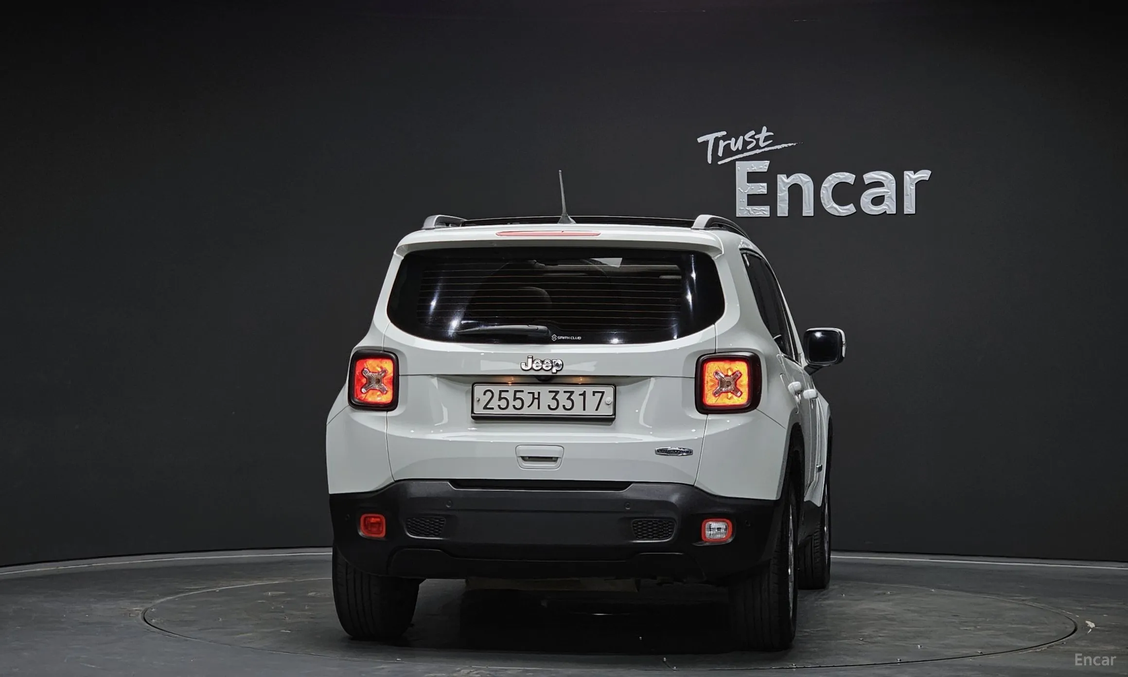 Jeep Renegade превью 4