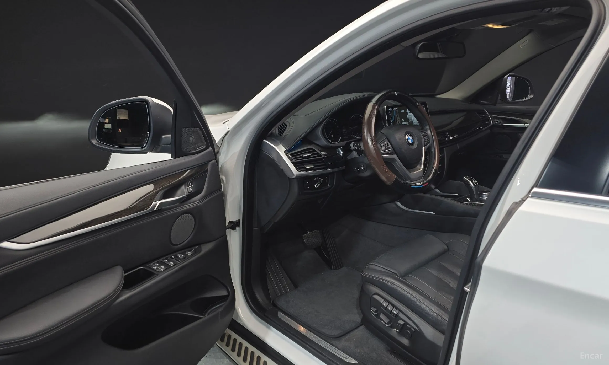 BMW X6 (F16) превью 10