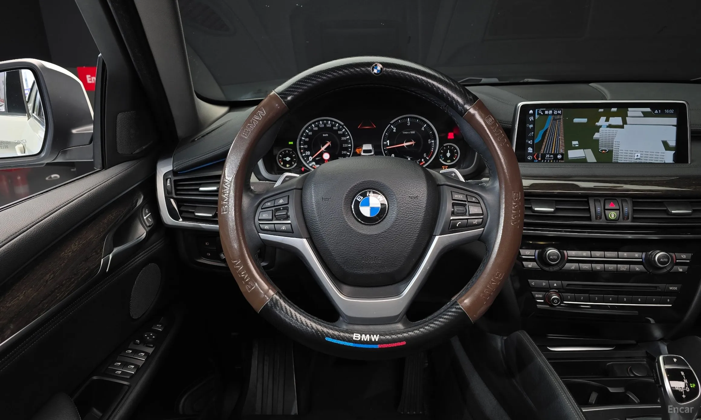 BMW X6 (F16) превью 13