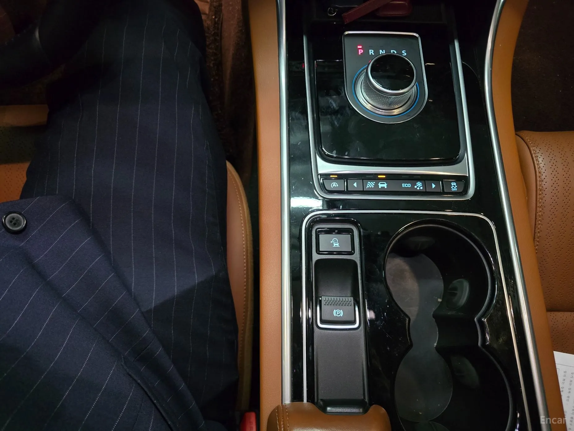 Jaguar XE превью 15