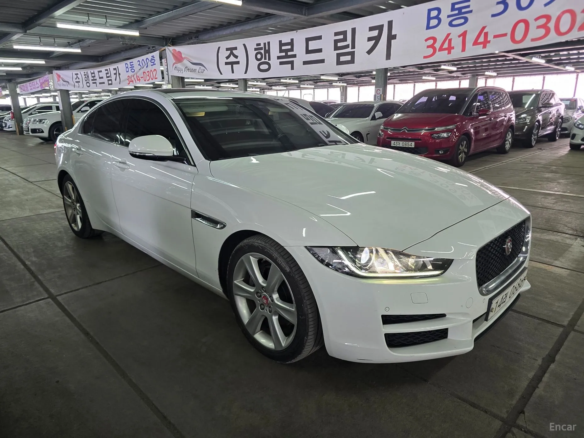 Jaguar XE превью 2