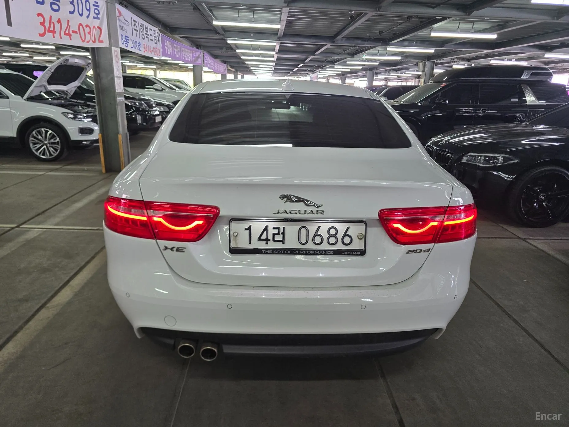 Jaguar XE превью 3