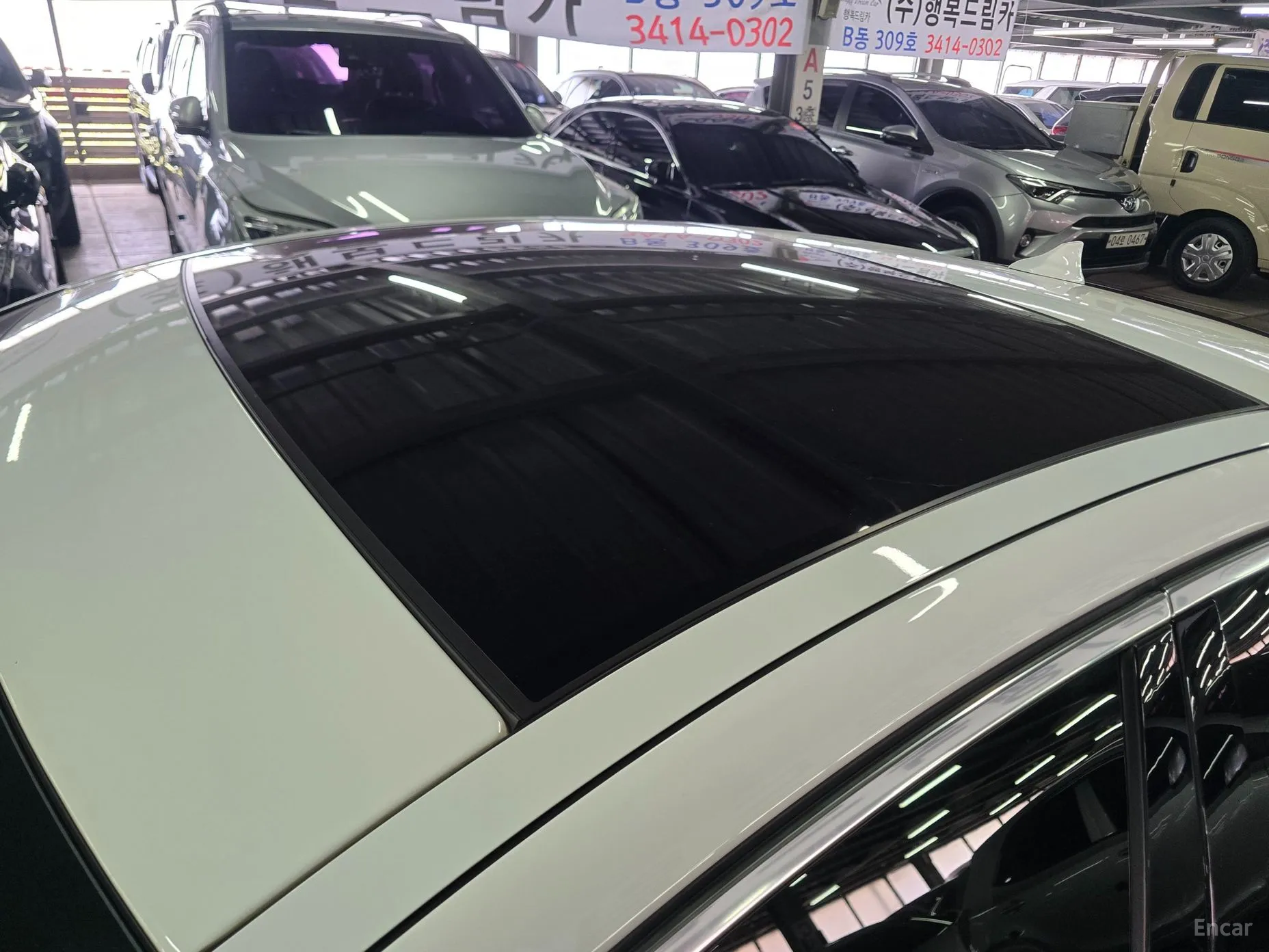 Jaguar XE превью 8
