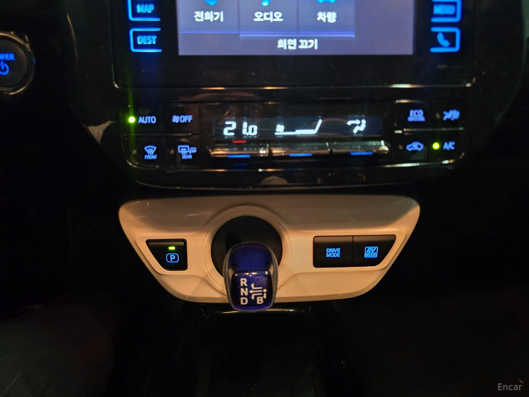 Toyota Prius 4th Generation превью 11