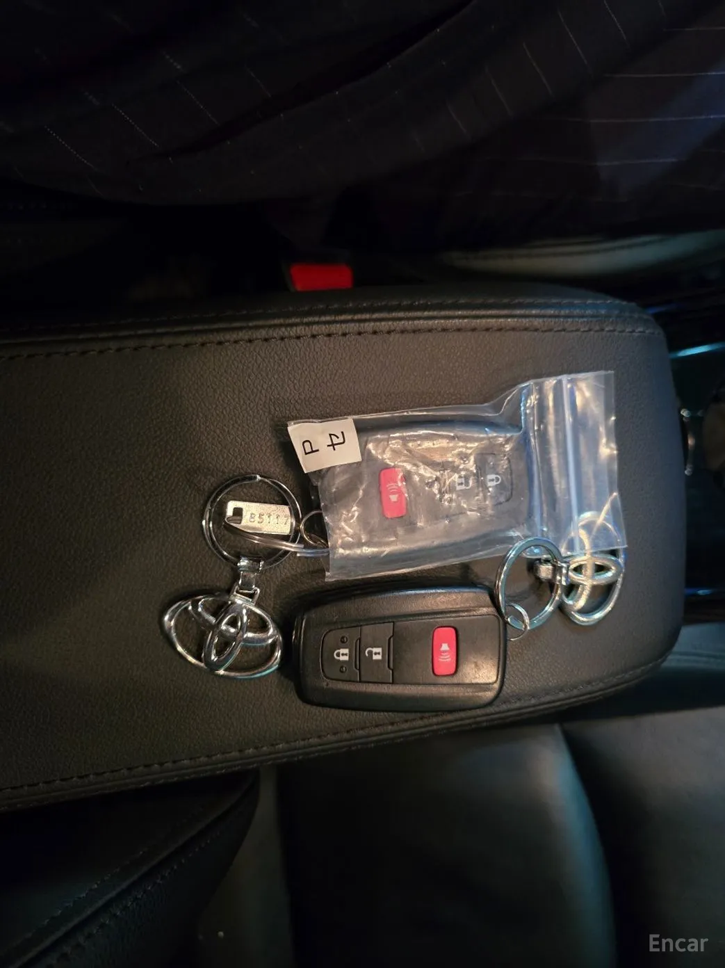 Toyota Prius 4th Generation превью 15