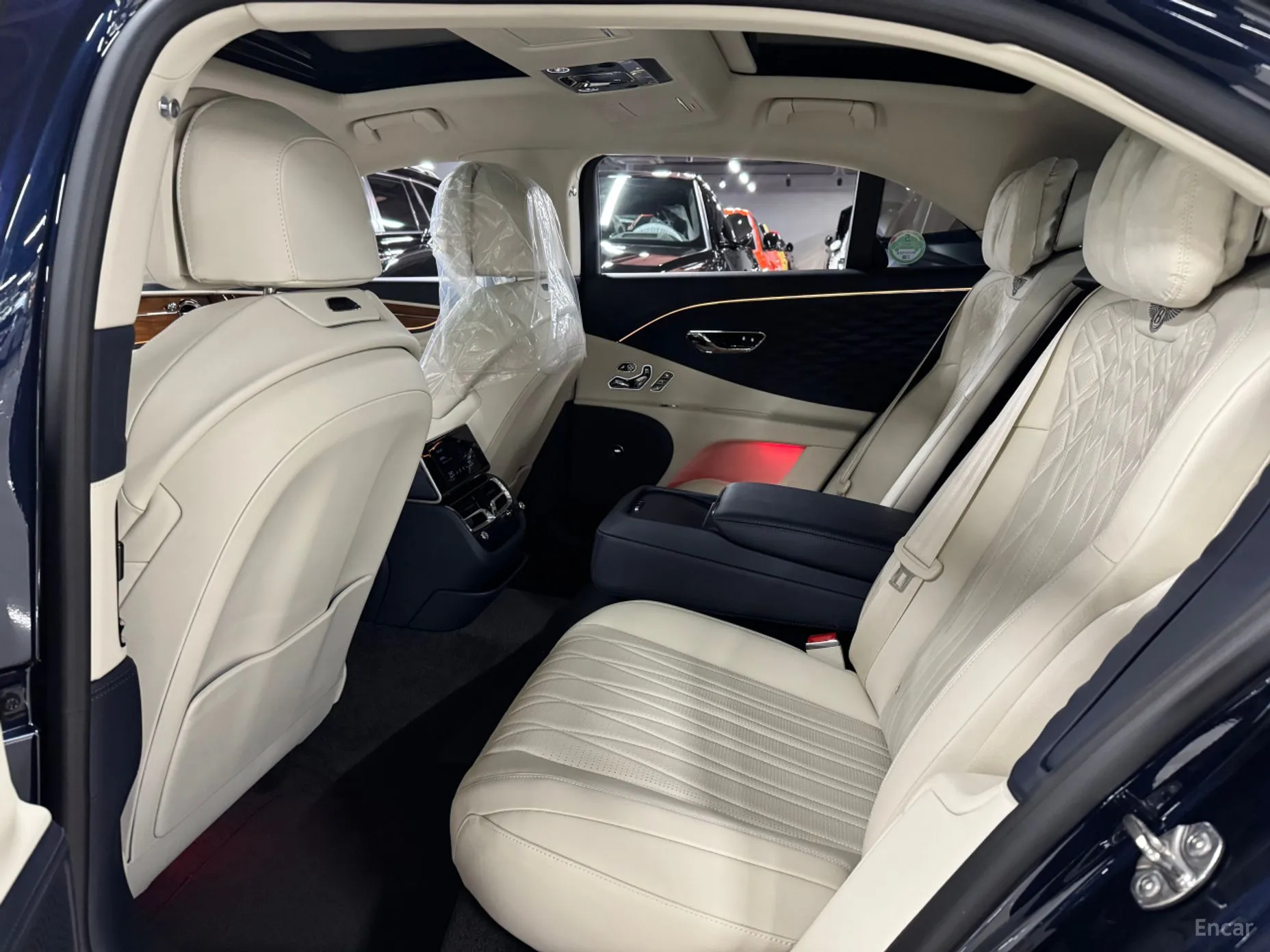Bentley Flying Spur 3rd Generation превью 13