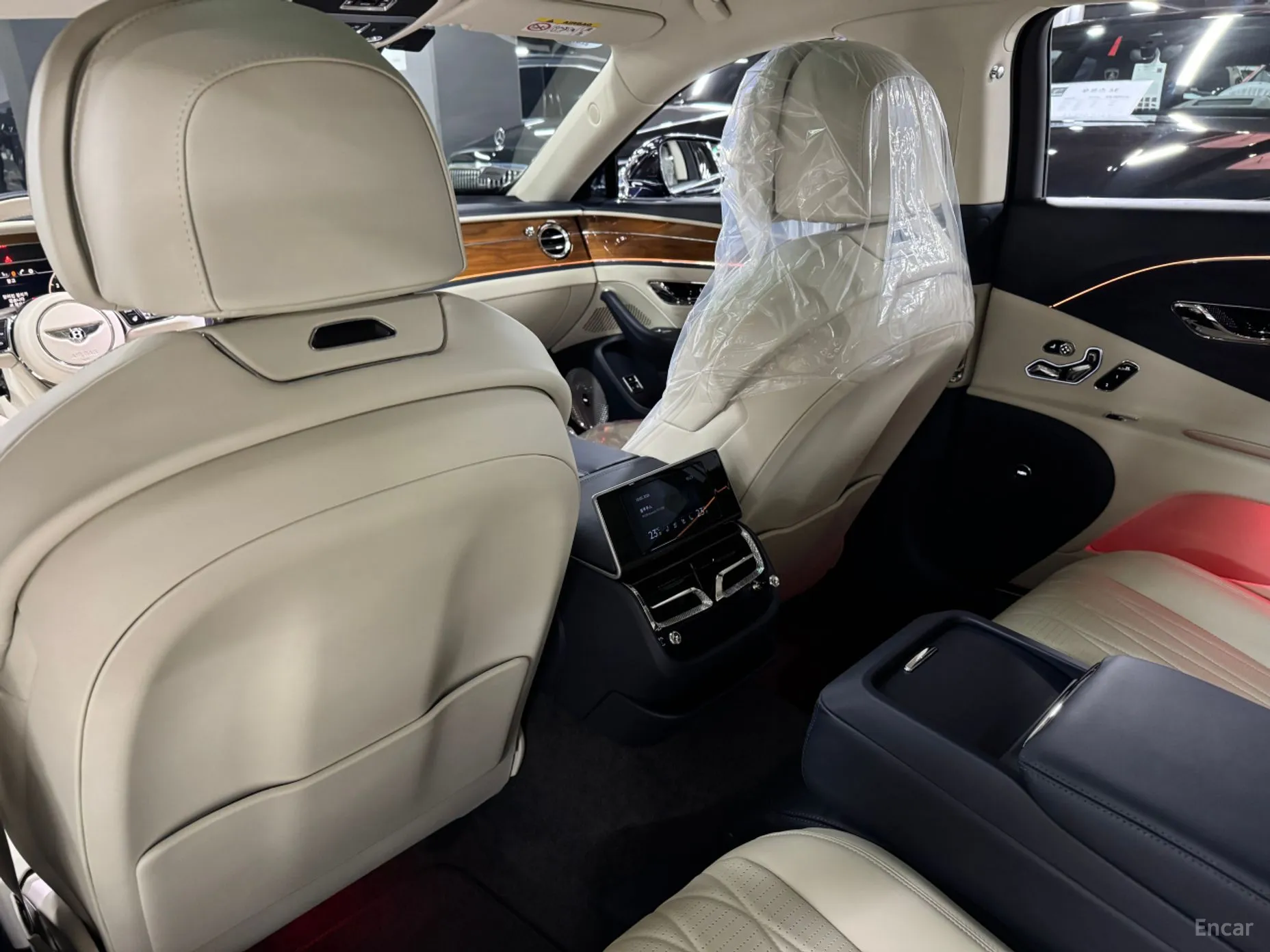 Bentley Flying Spur 3rd Generation превью 14