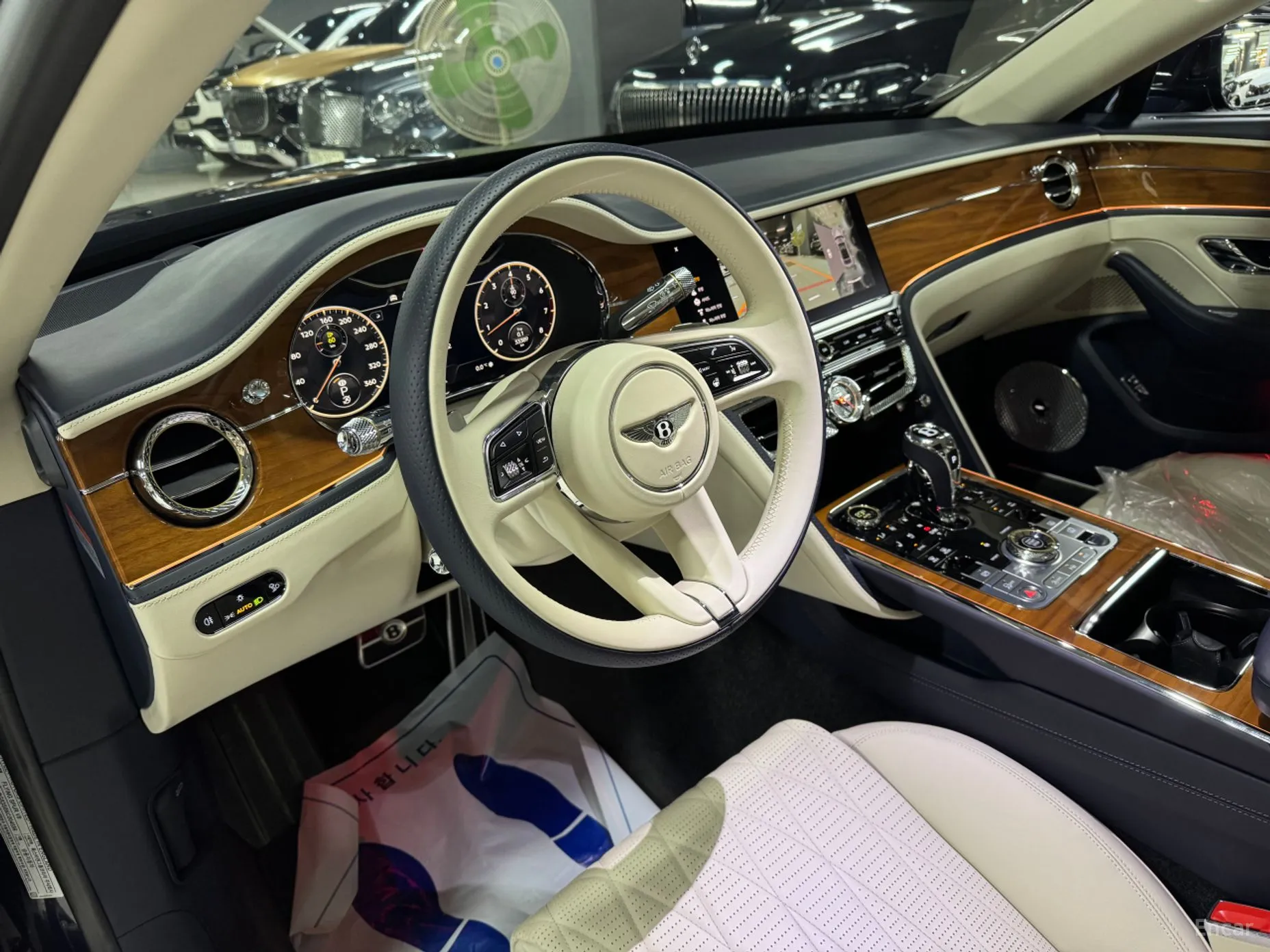 Bentley Flying Spur 3rd Generation превью 4