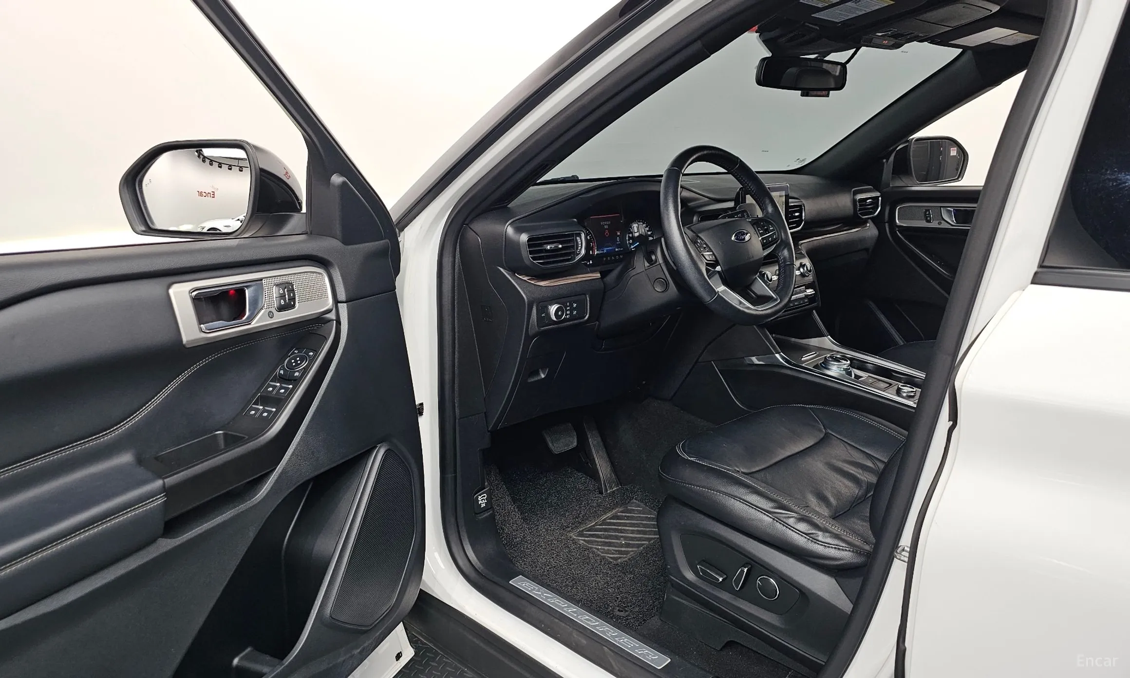 Ford Explorer 6th Generation превью 10