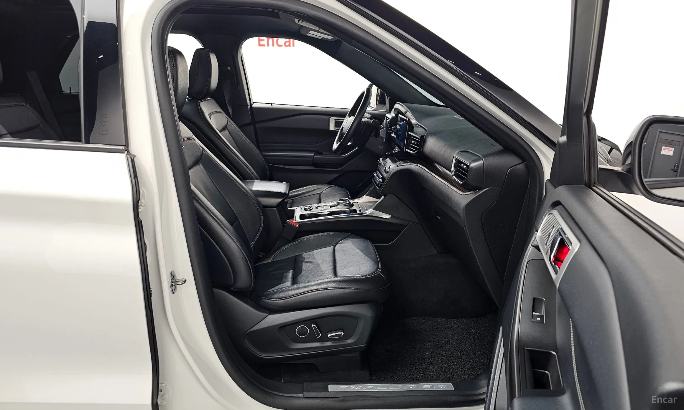 Ford Explorer 6th Generation превью 11
