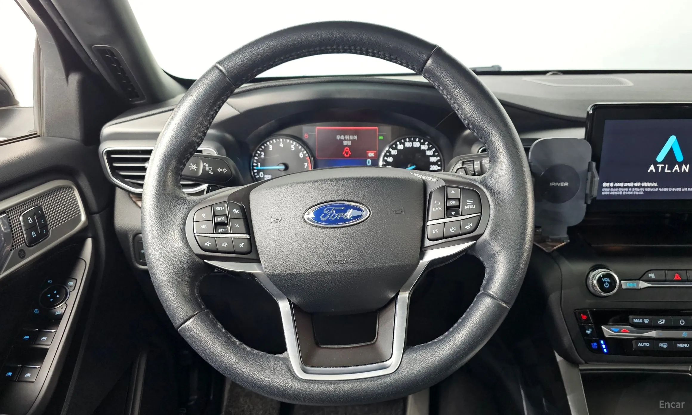 Ford Explorer 6th Generation превью 12