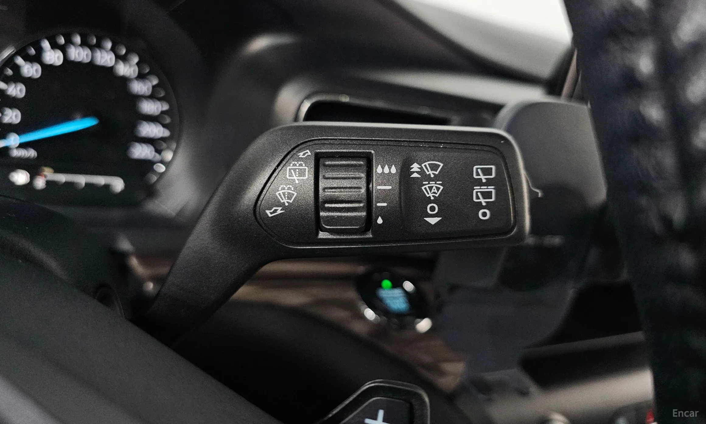 Ford Explorer 6th Generation превью 17