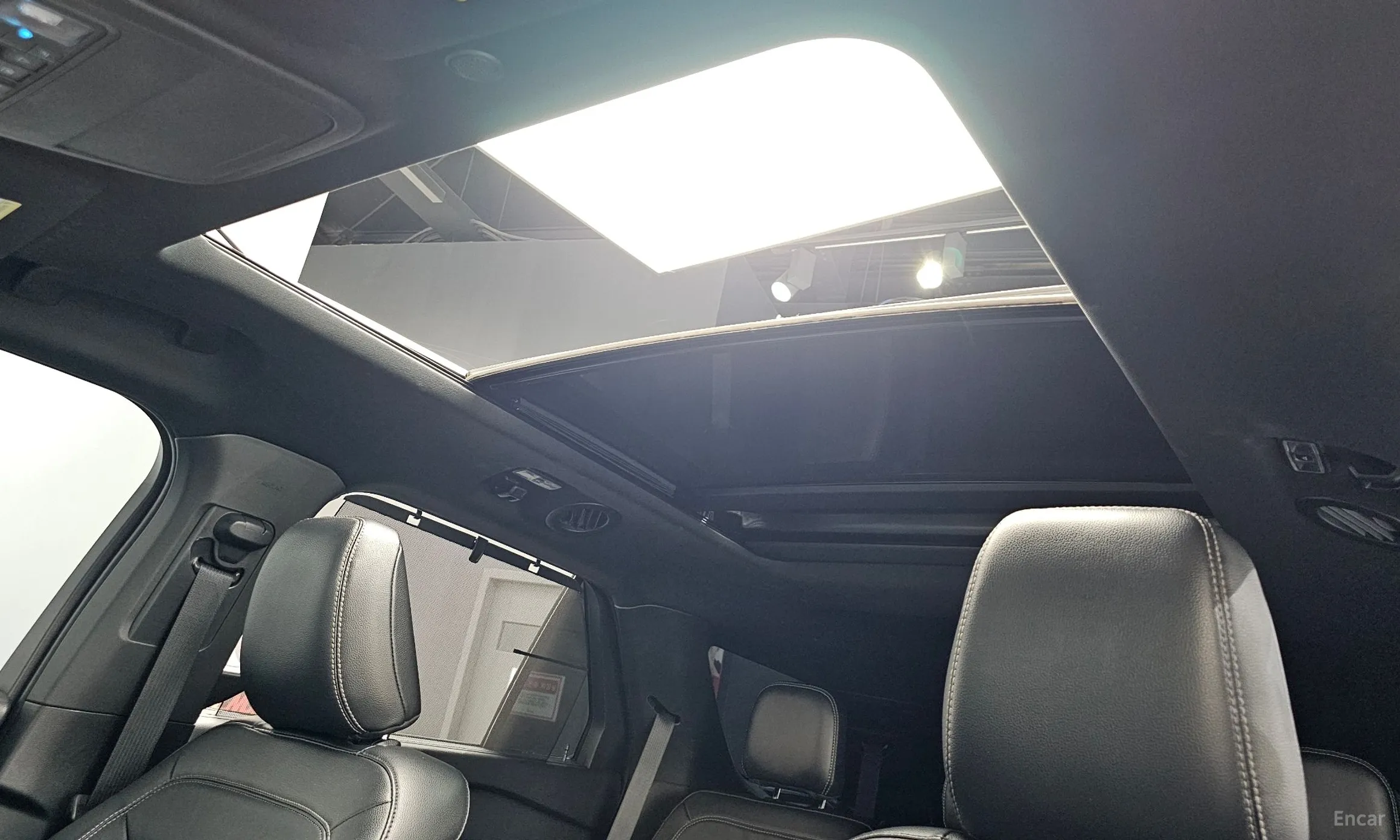 Ford Explorer 6th Generation превью 19
