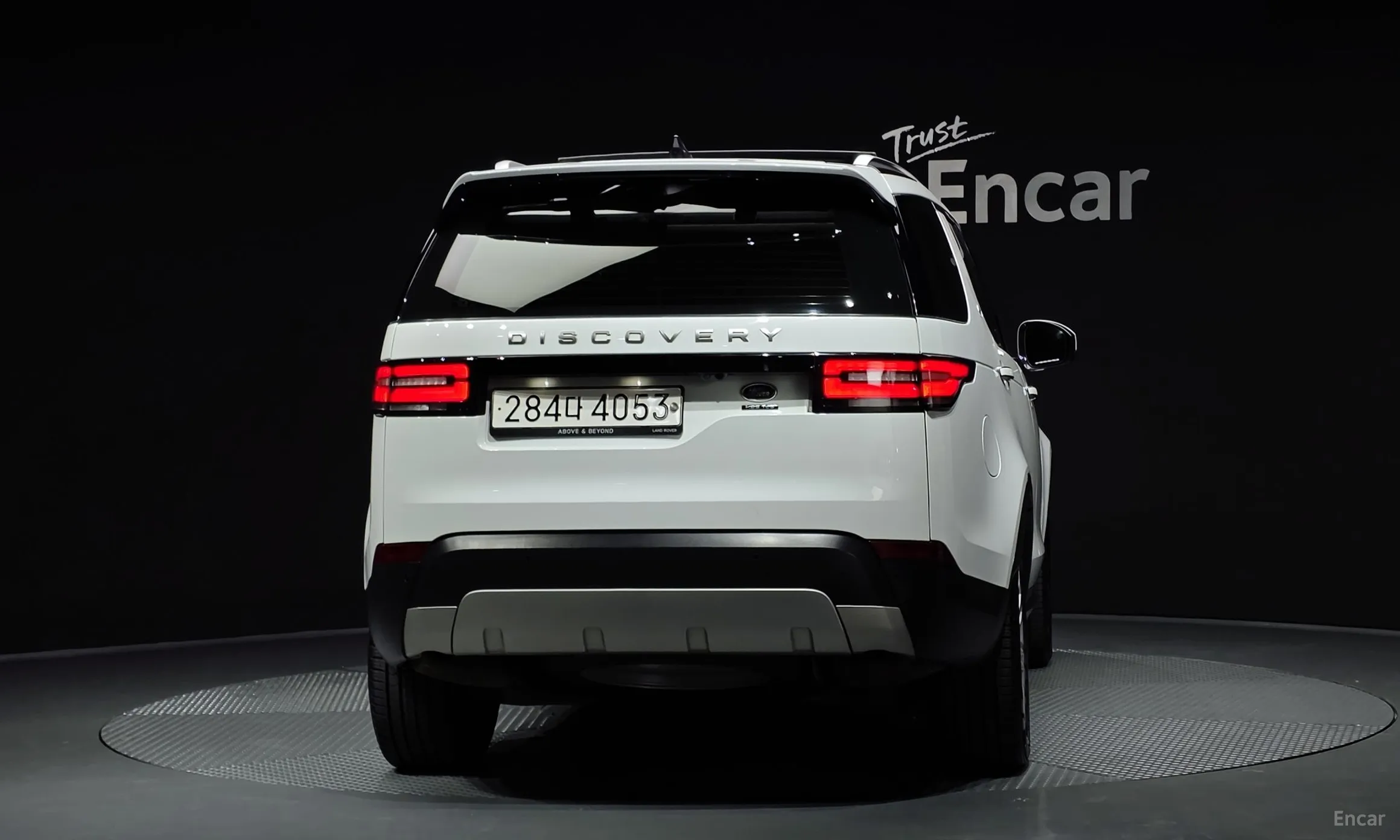 Land Rover Discovery 5 превью 4