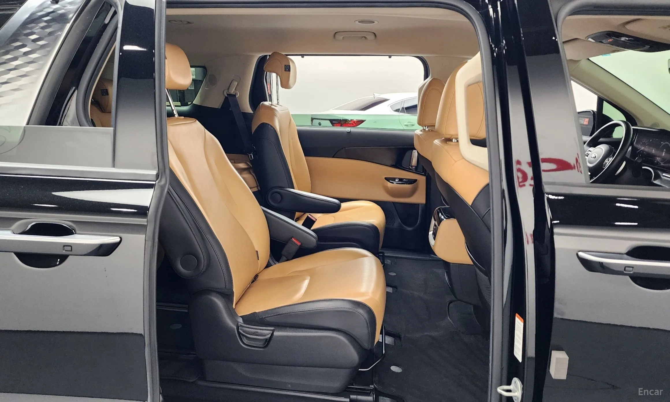 Kia Carnival Gen 4 превью 11