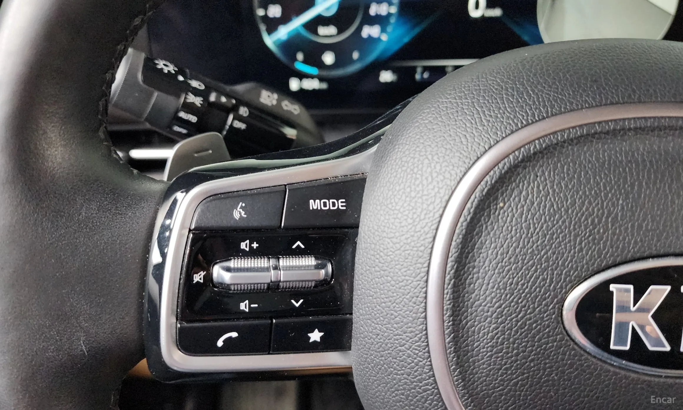 Kia Carnival Gen 4 превью 17