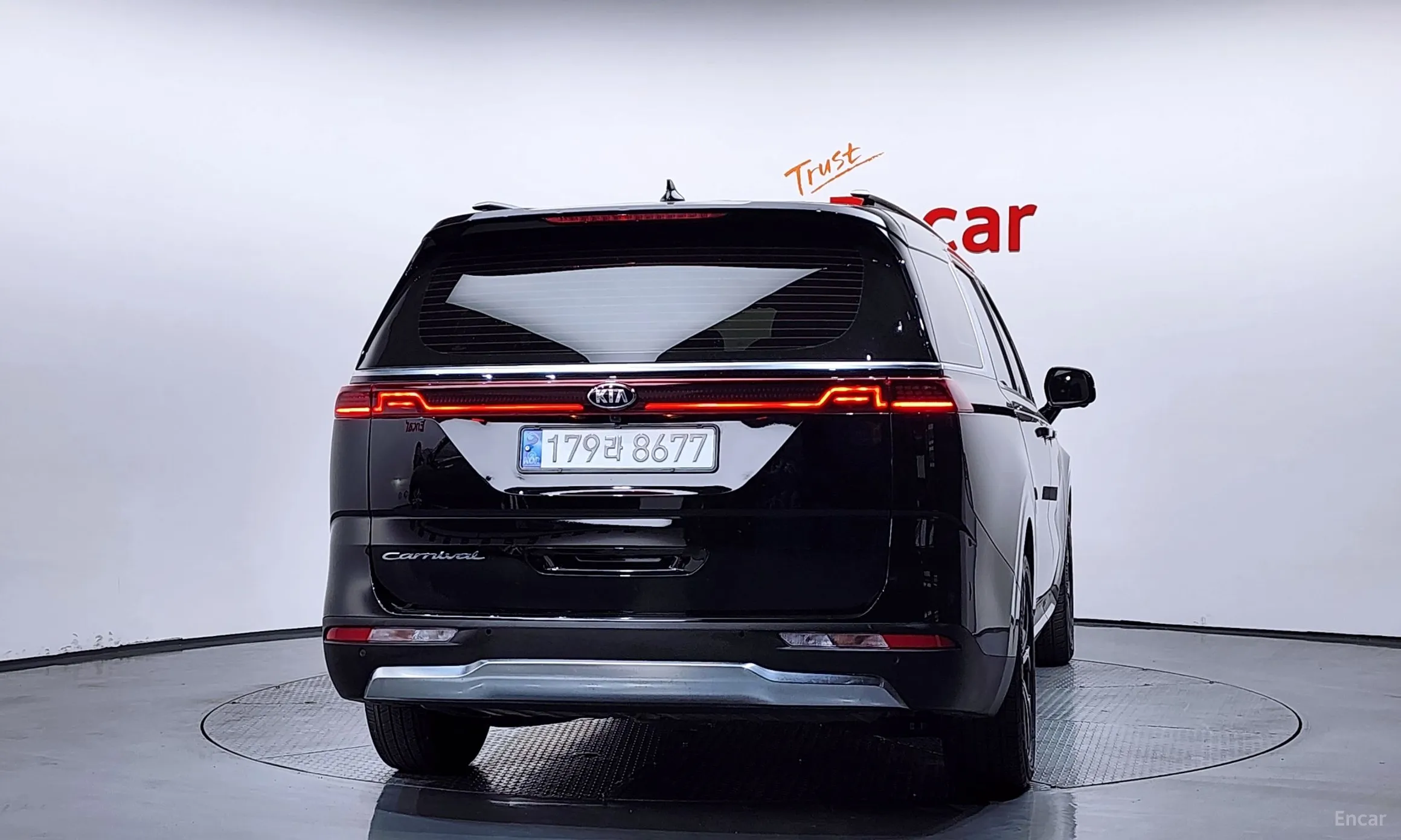 Kia Carnival Gen 4 превью 4