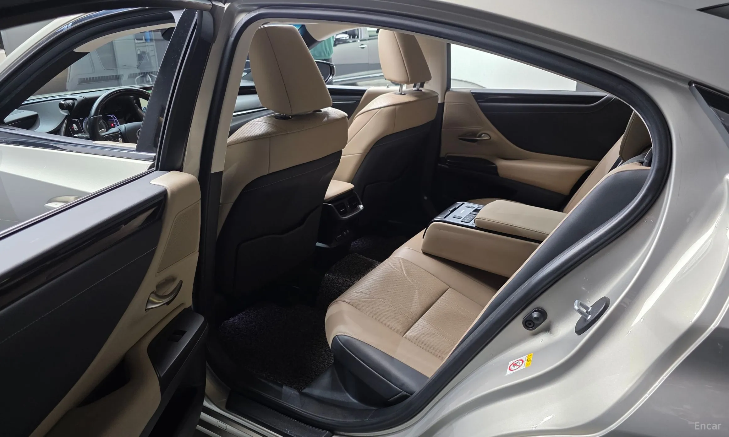 Lexus ES300h 7th Generation превью 11