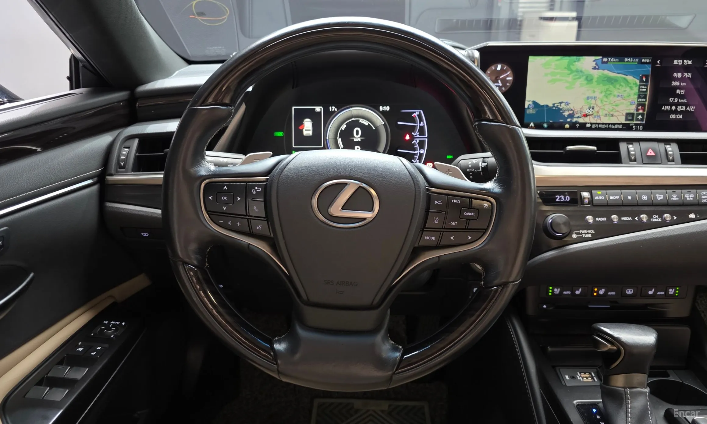 Lexus ES300h 7th Generation превью 13