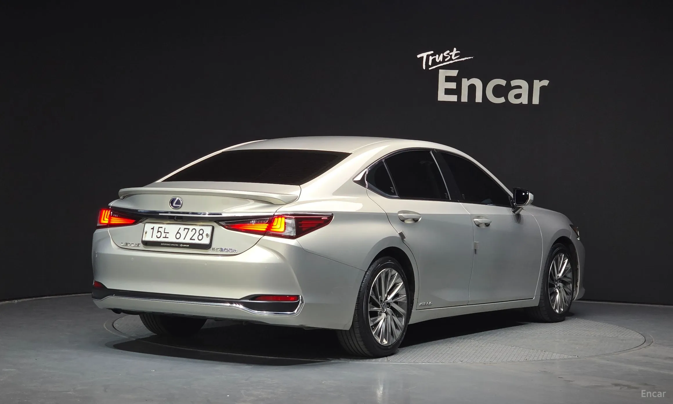 Lexus ES300h 7th Generation превью 2