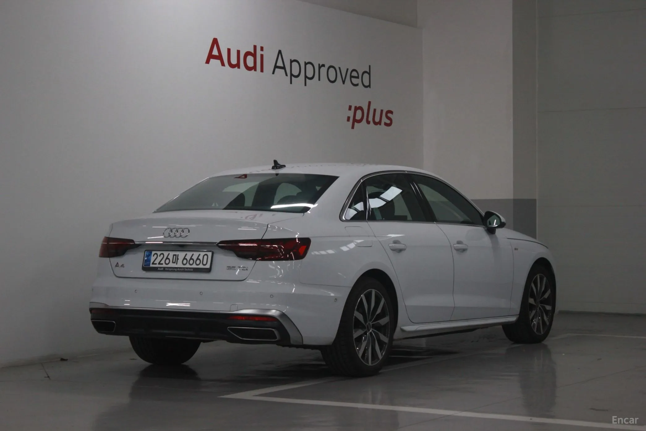 Audi A4 (B9)