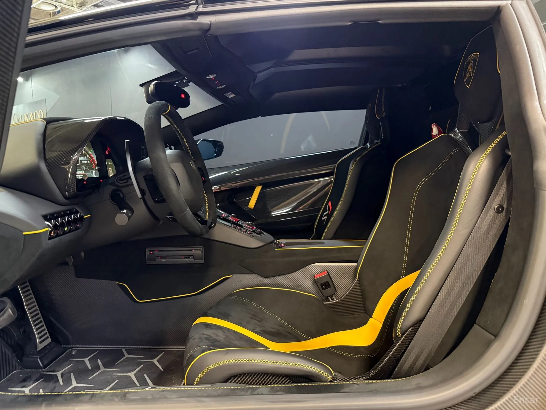 Lamborghini Aventador превью 10