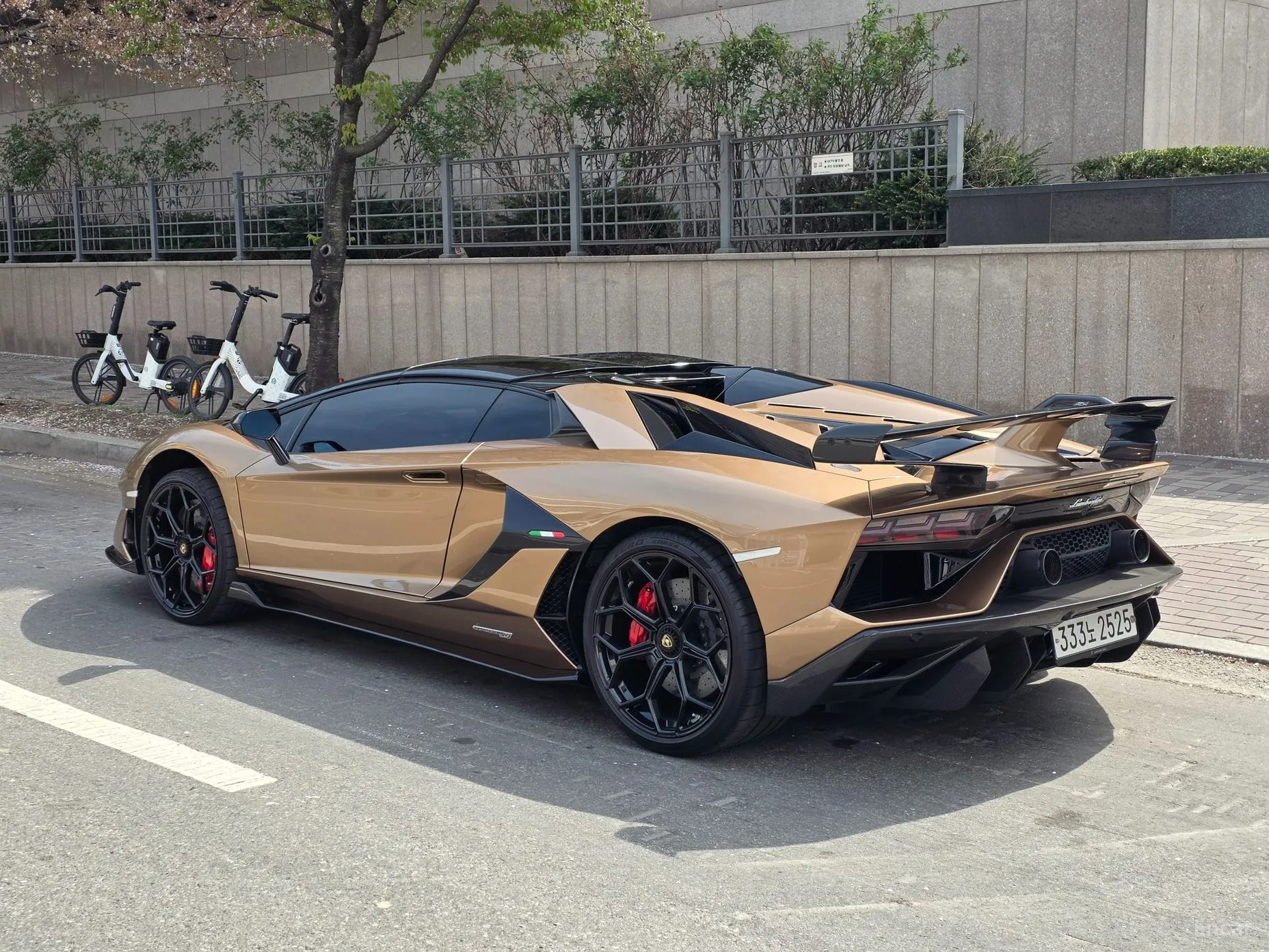 Lamborghini Aventador