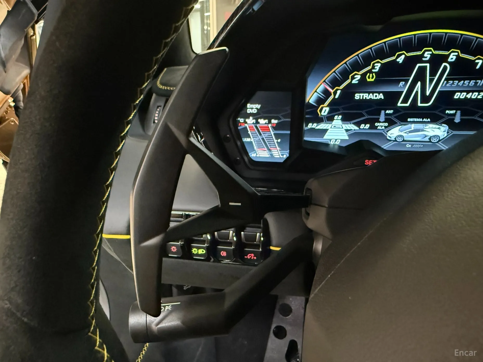 Lamborghini Aventador превью 17