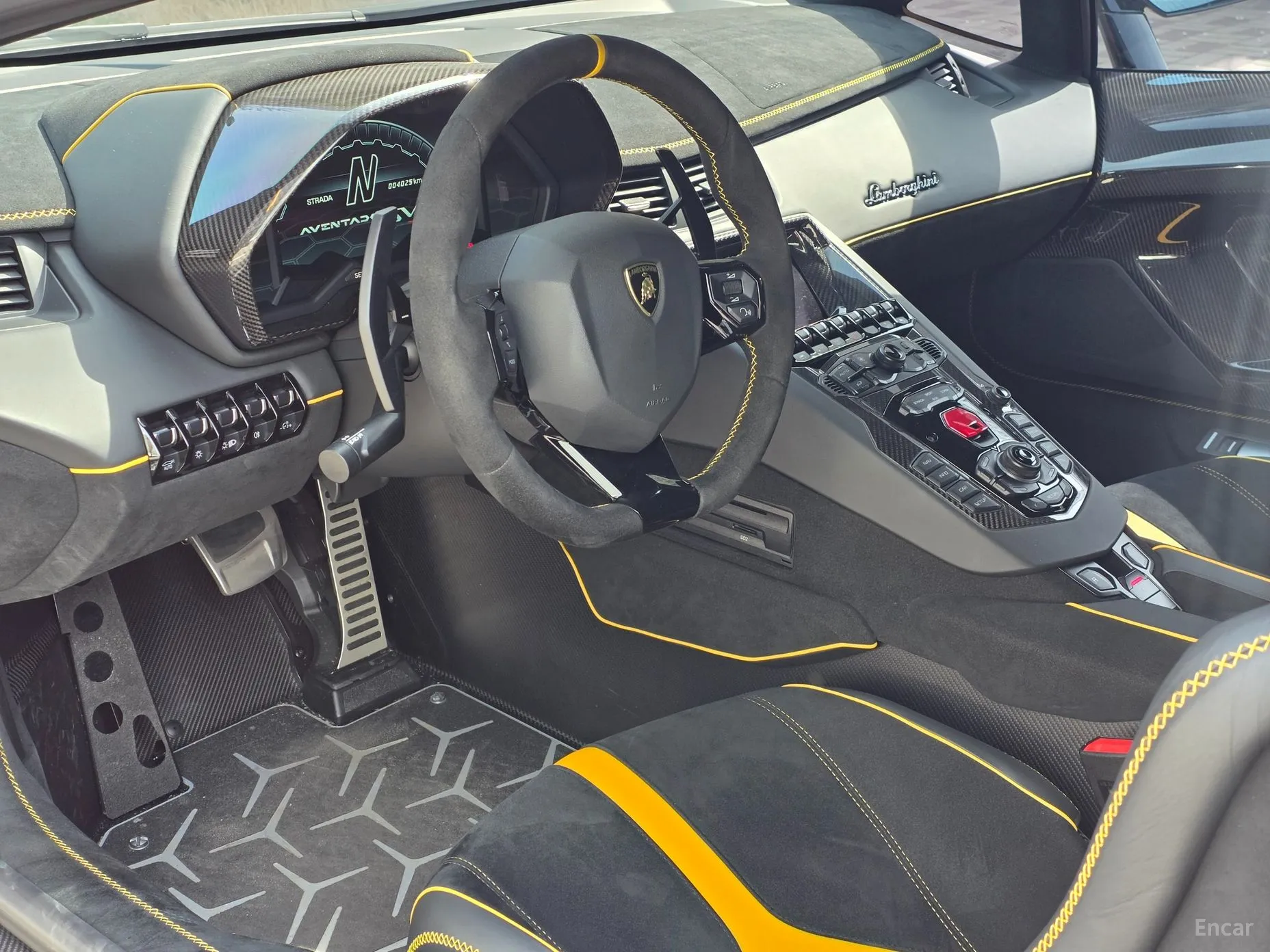 Lamborghini Aventador превью 7