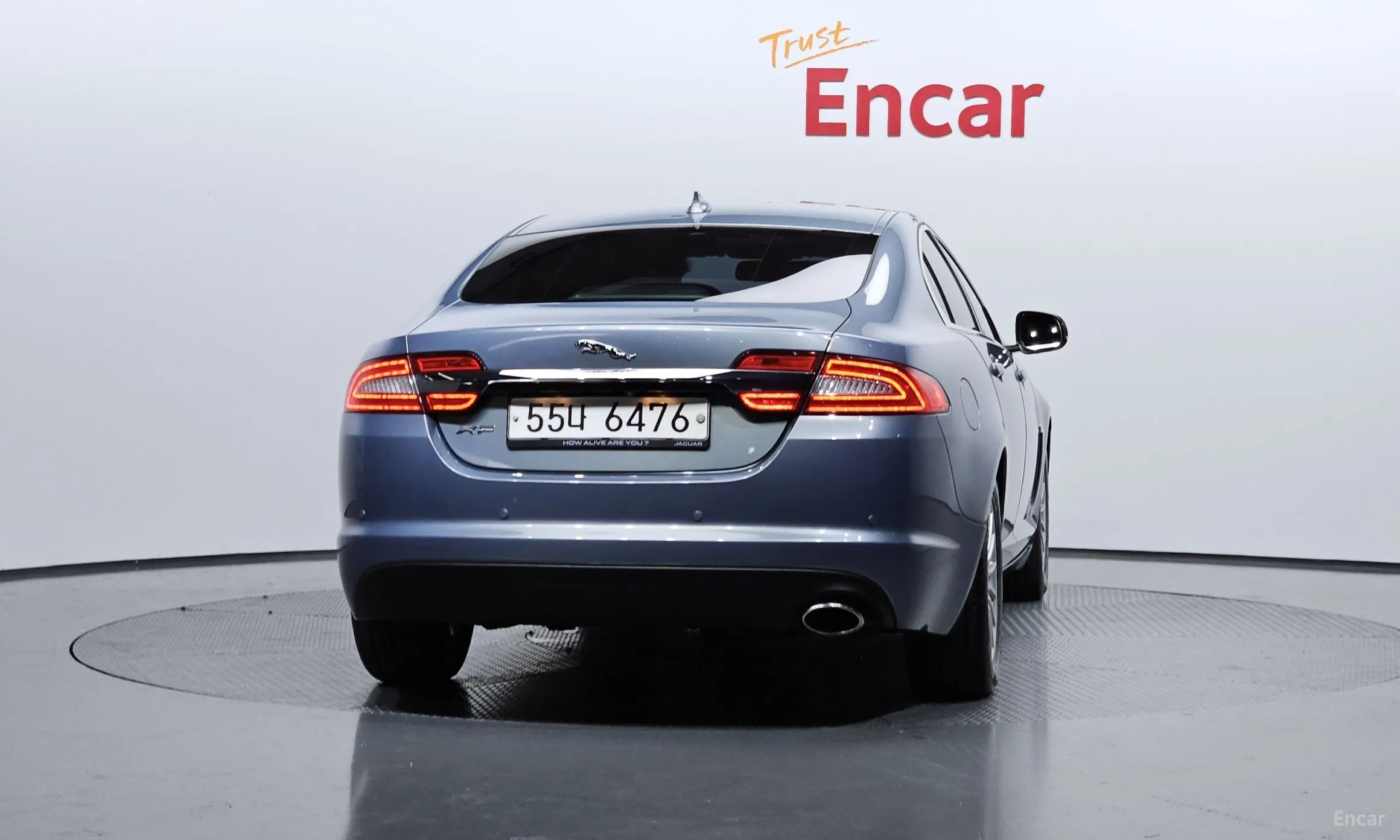 Jaguar New XF превью 4