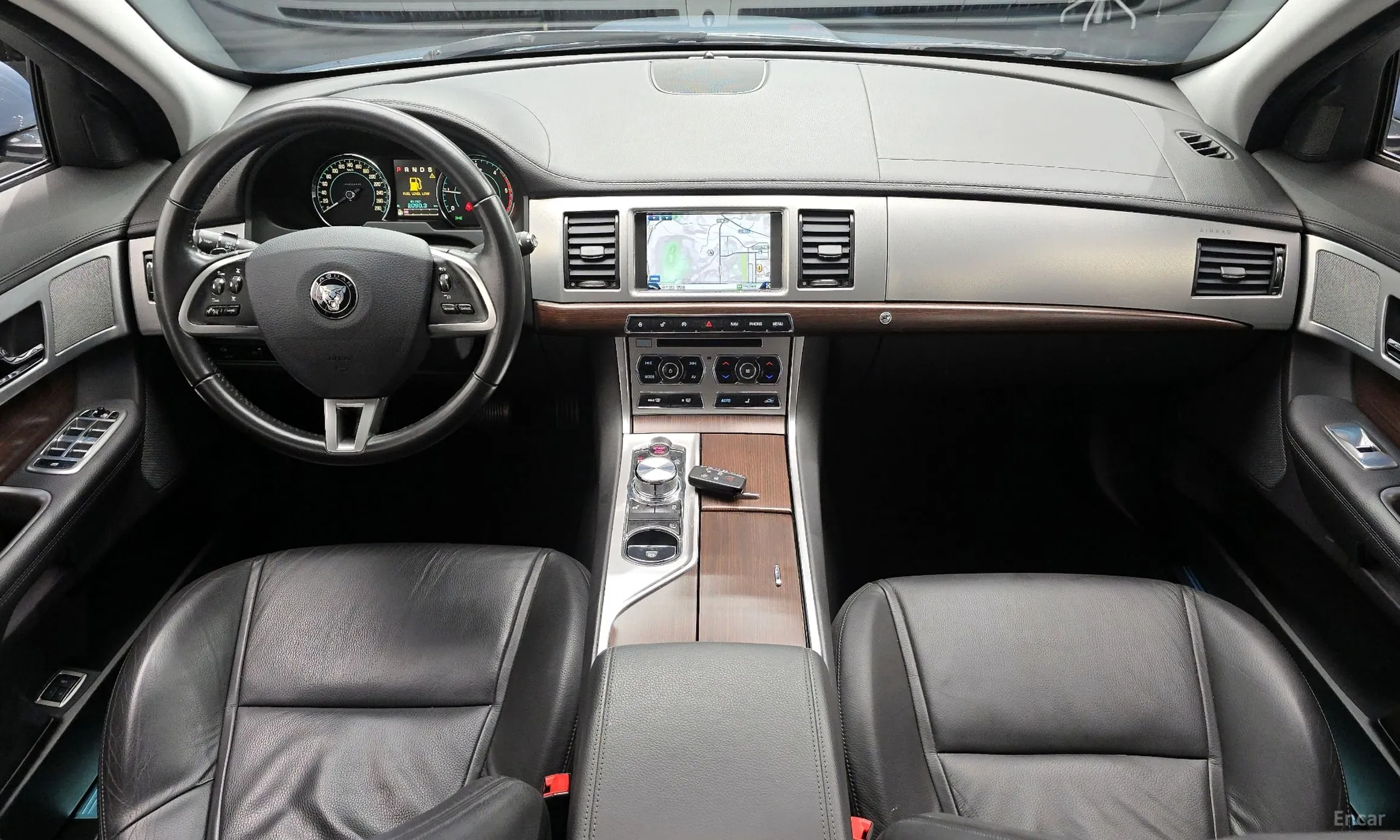 Jaguar New XF превью 7