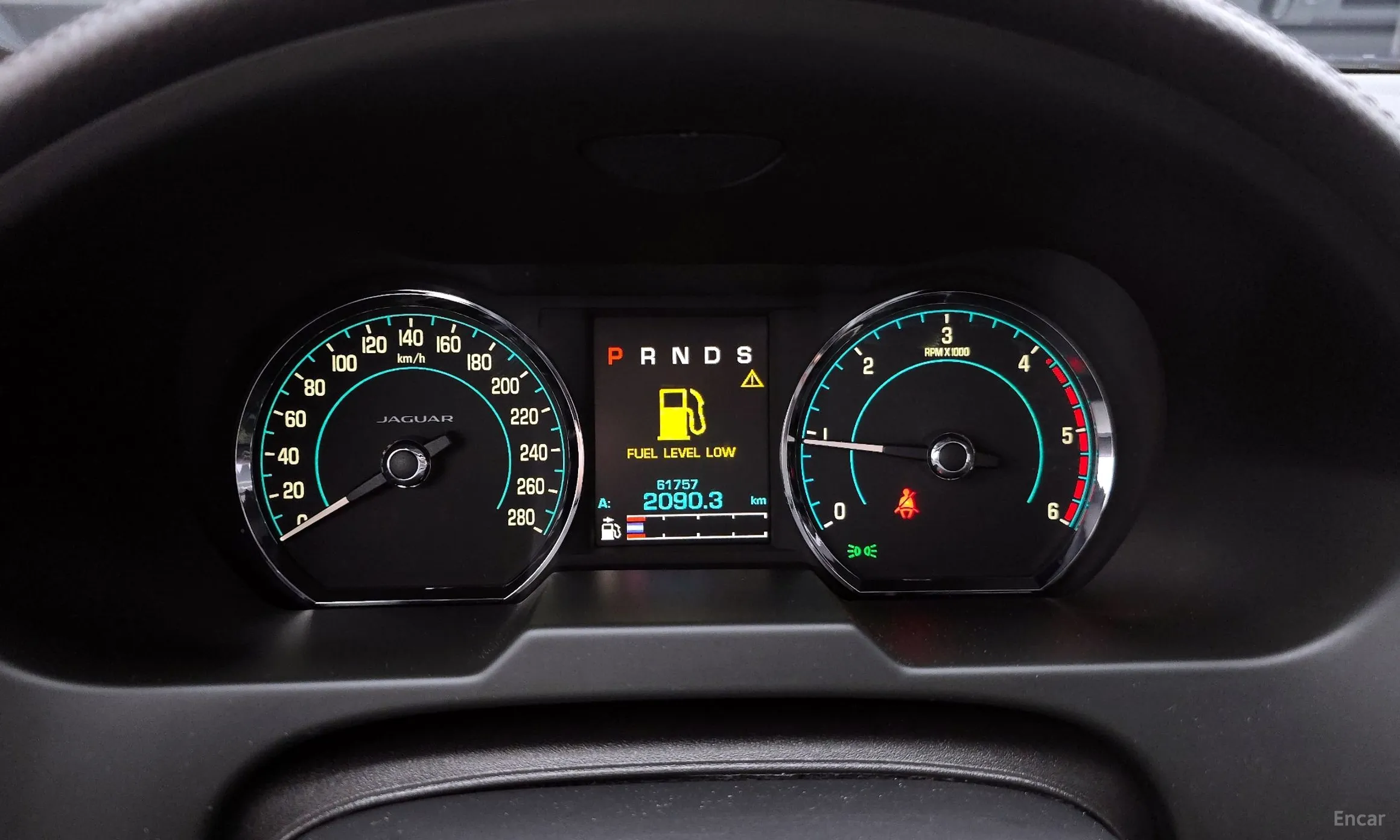 Jaguar New XF превью 8