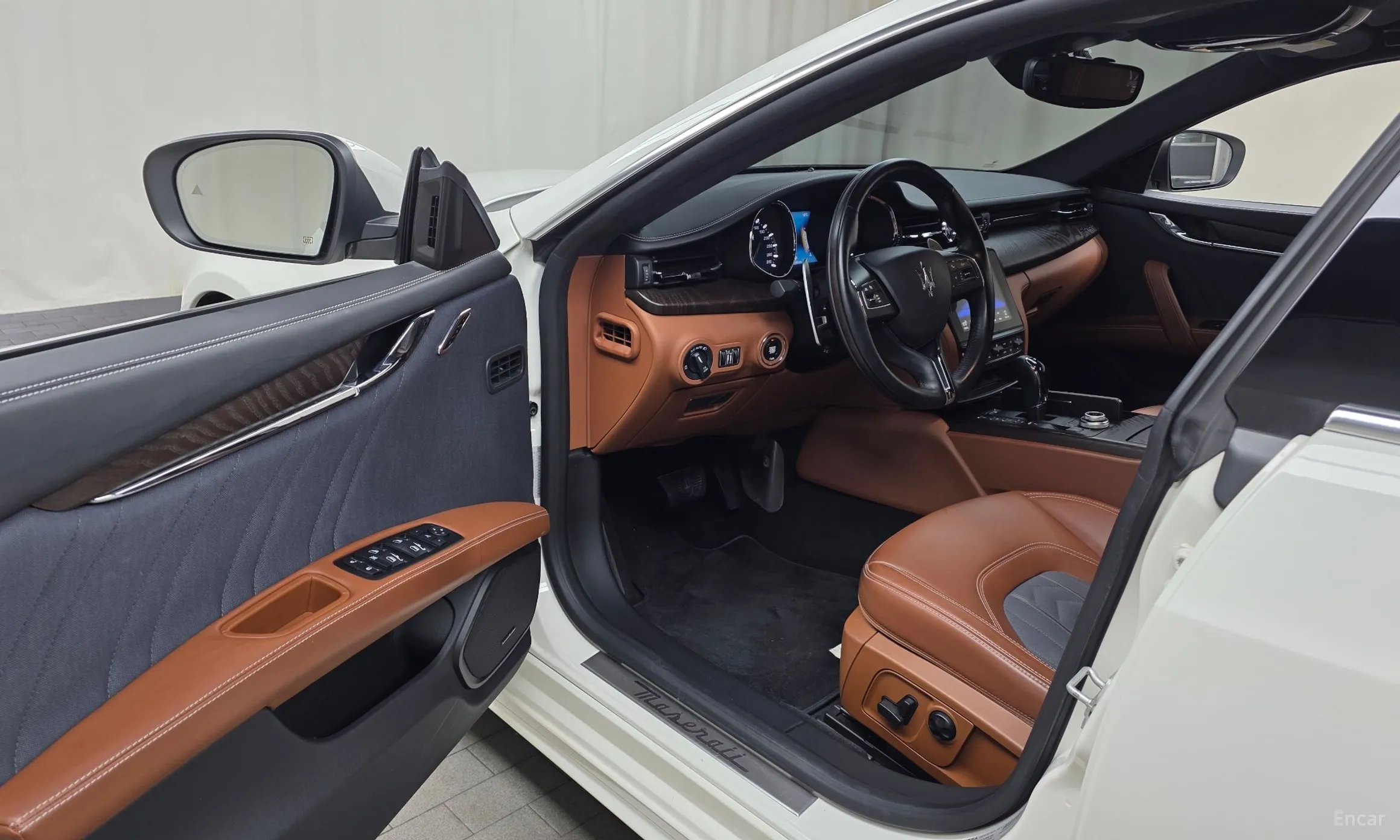 Maserati Quattroporte превью 10