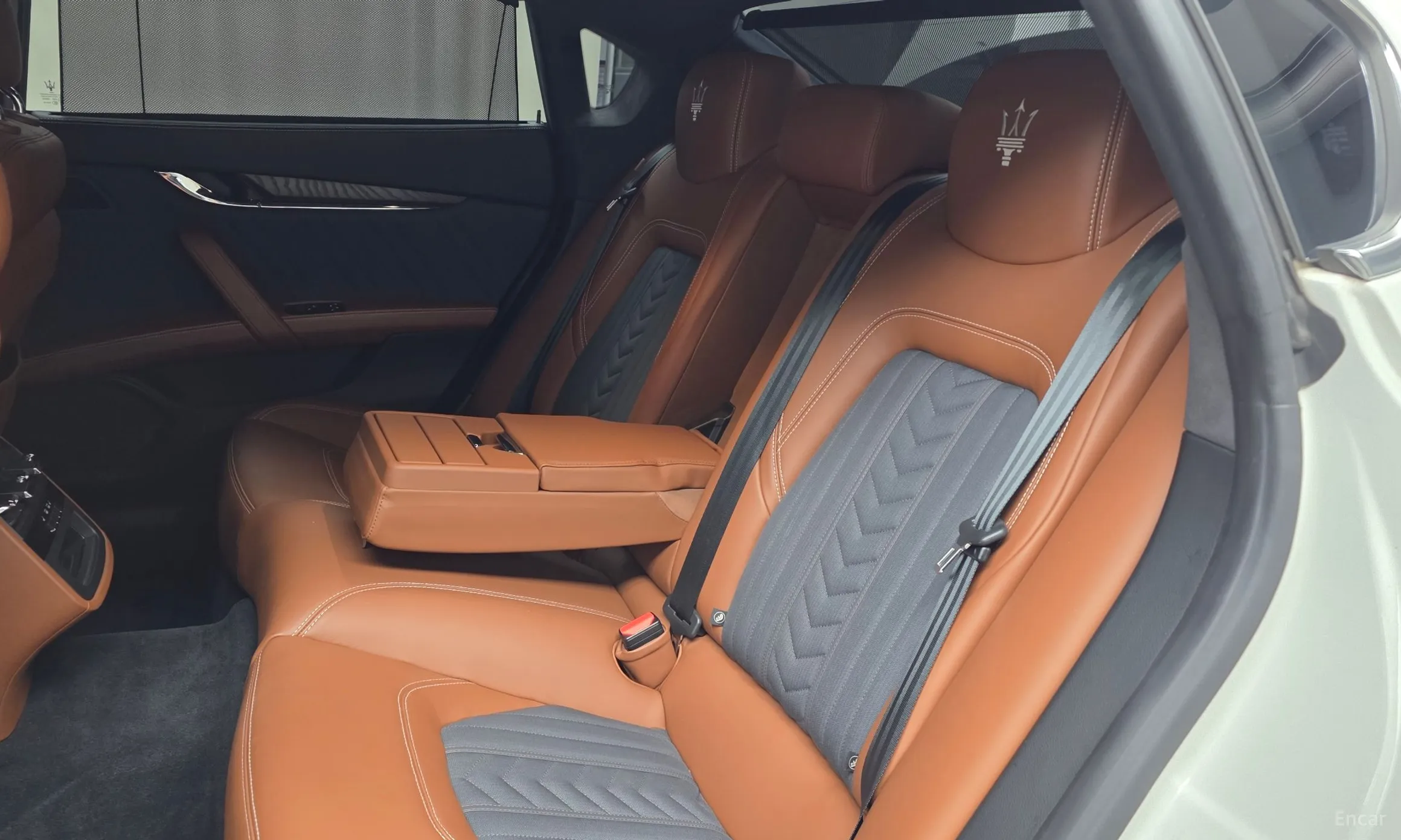 Maserati Quattroporte превью 12