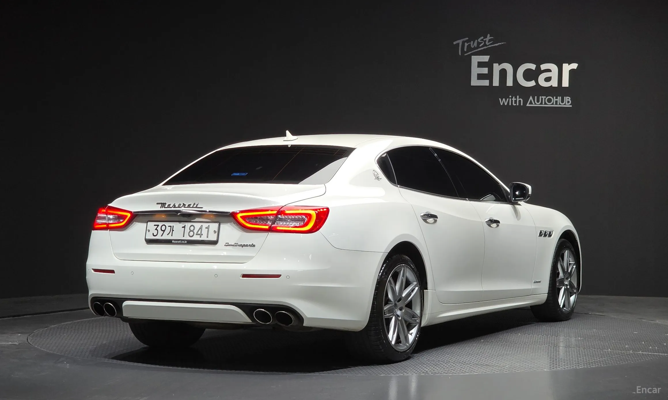 Maserati Quattroporte превью 2
