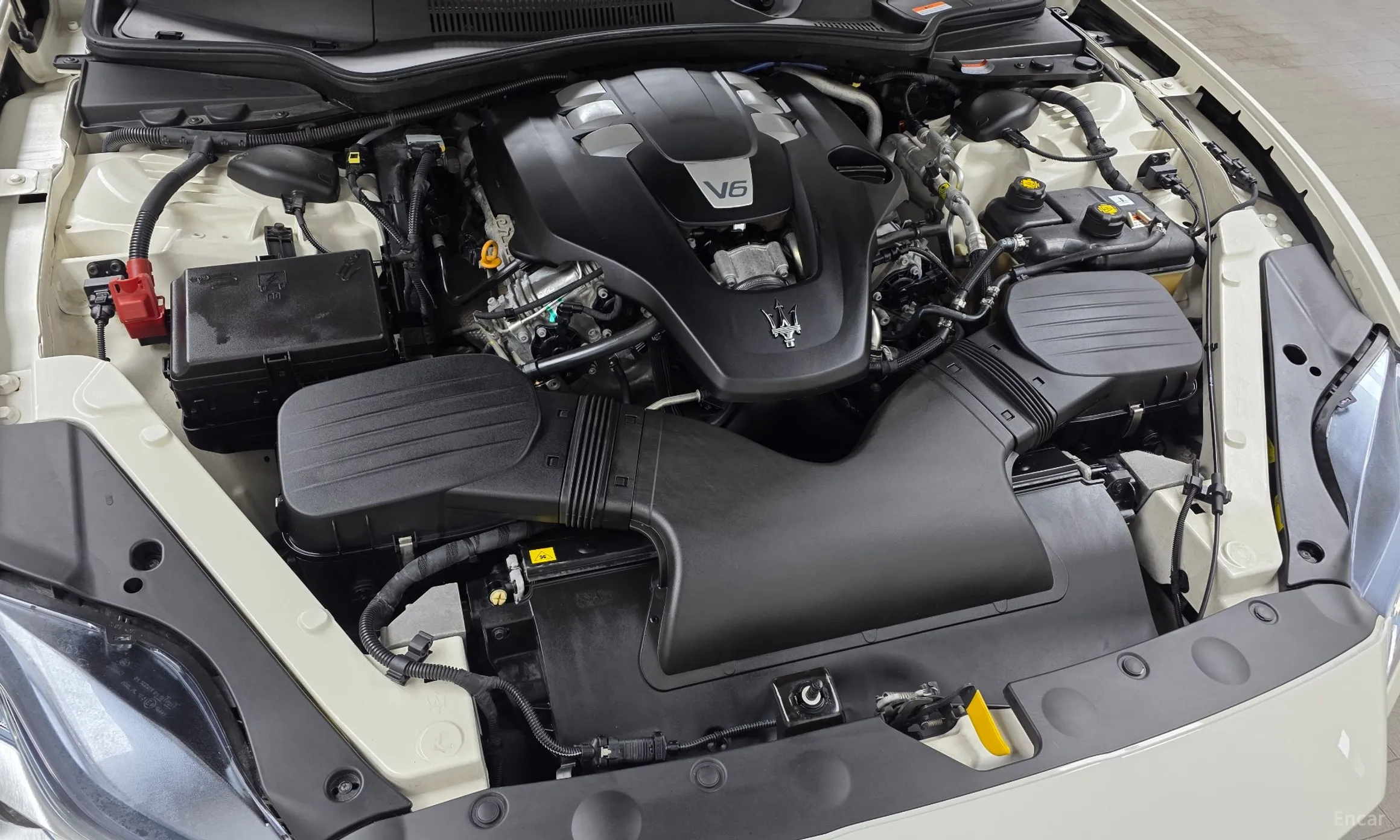 Maserati Quattroporte превью 6