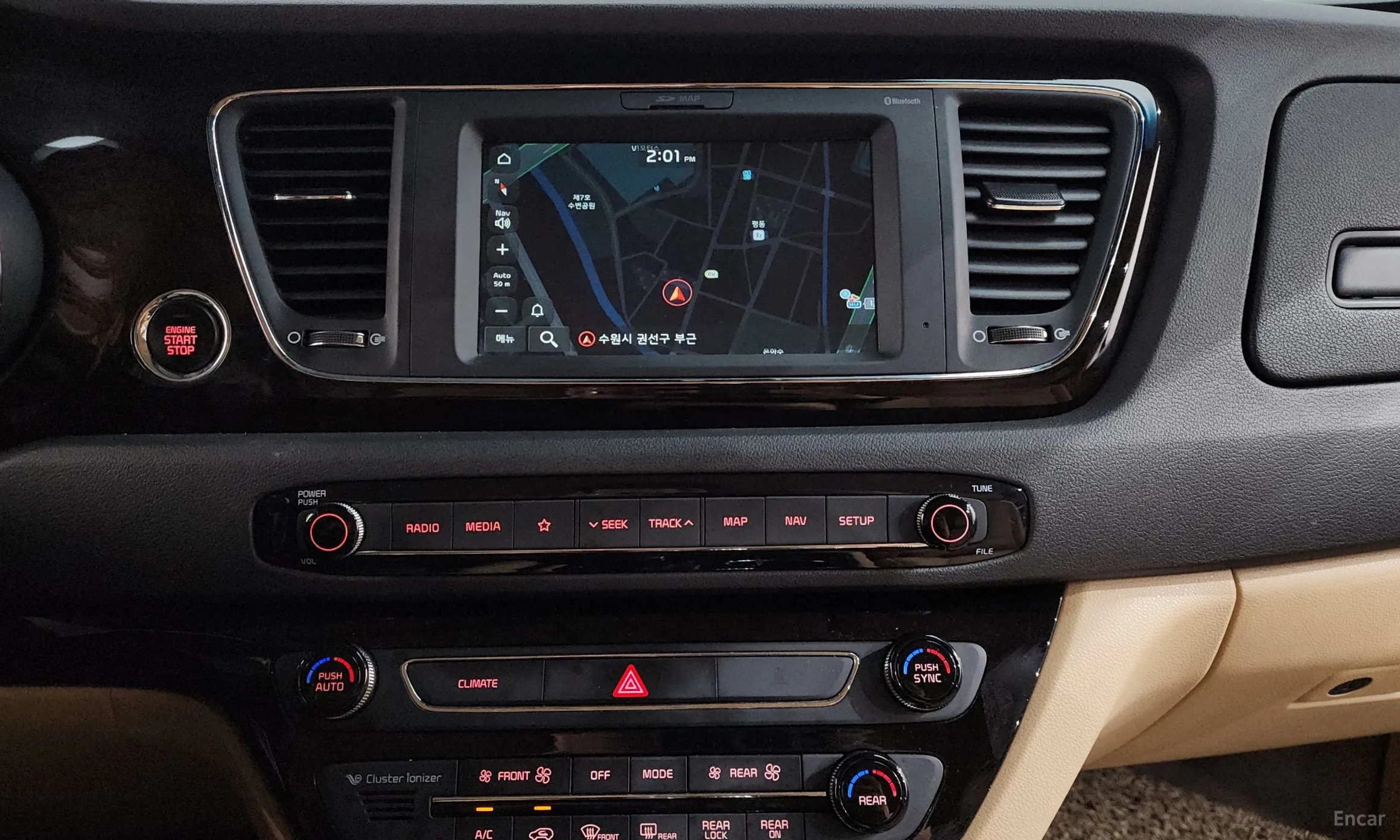Kia Carnival превью 13