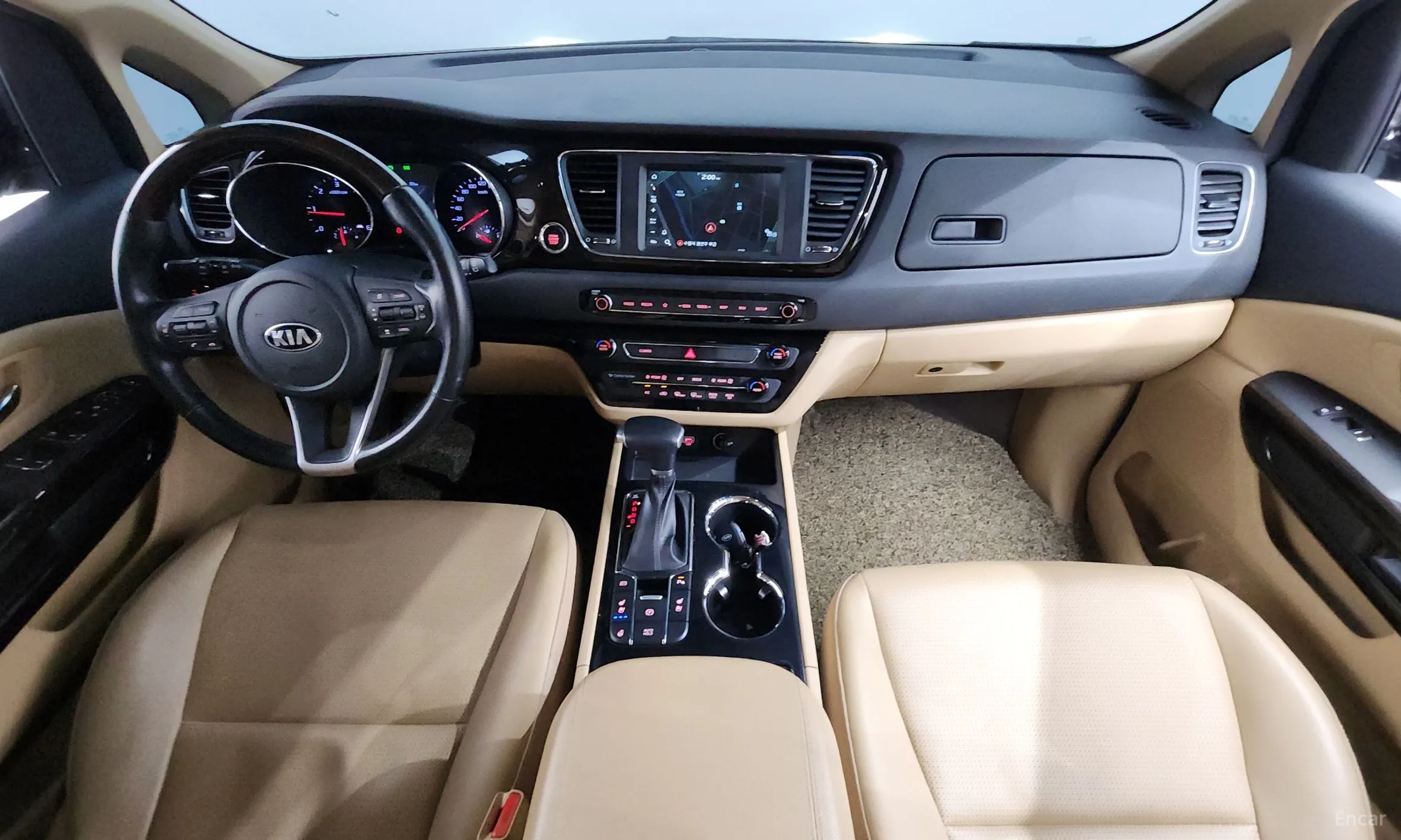 Kia Carnival превью 7