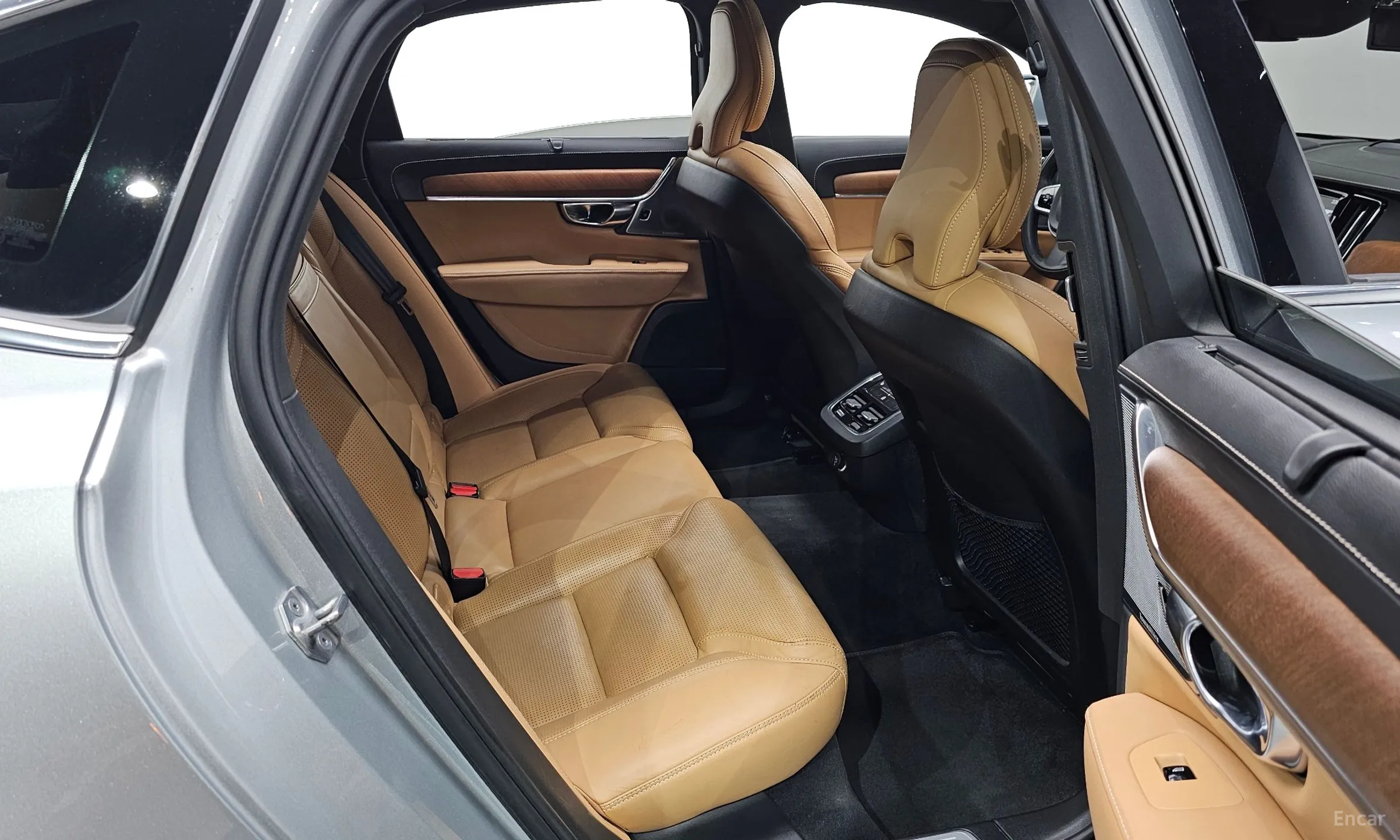 Volvo S90 превью 12