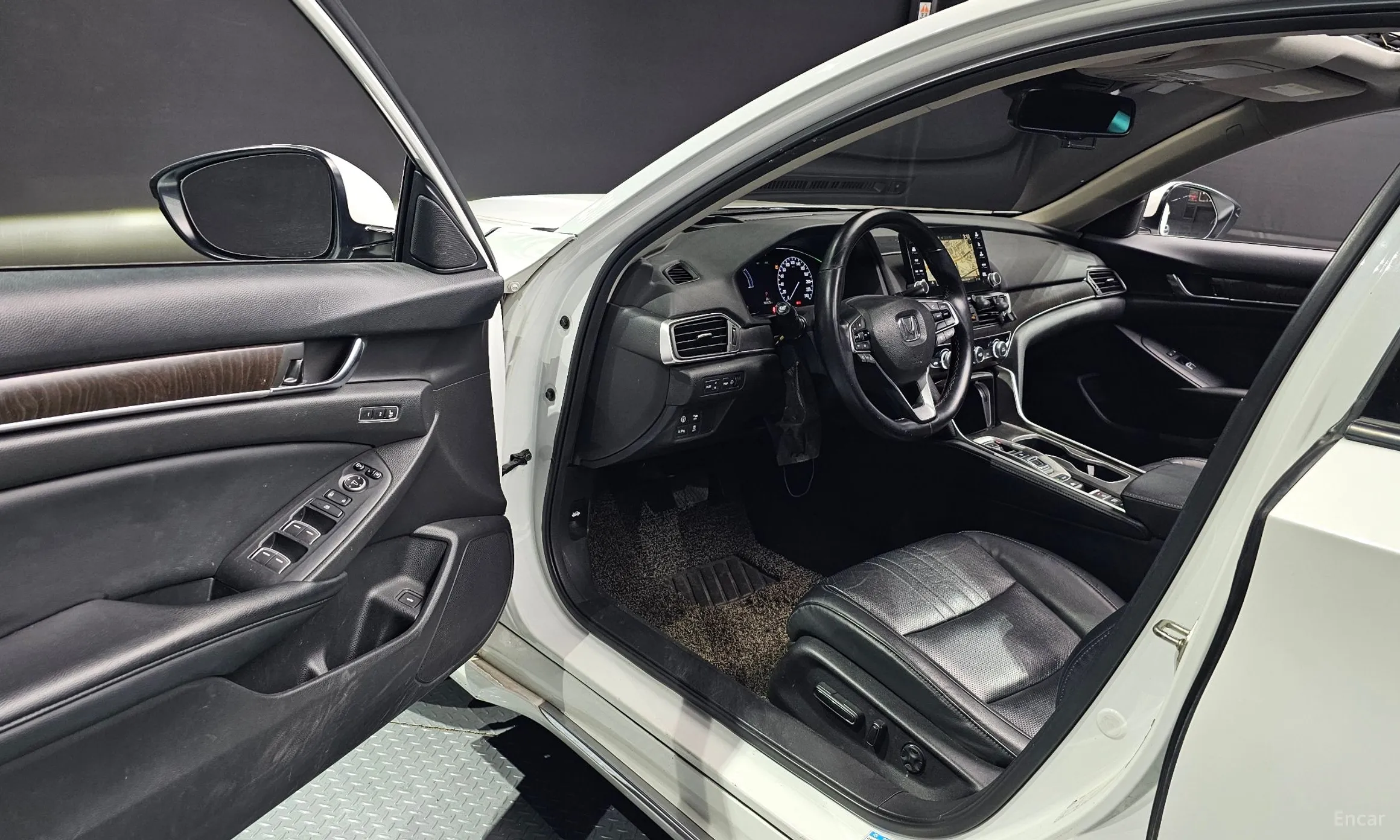 Honda Accord 10th Generation превью 10