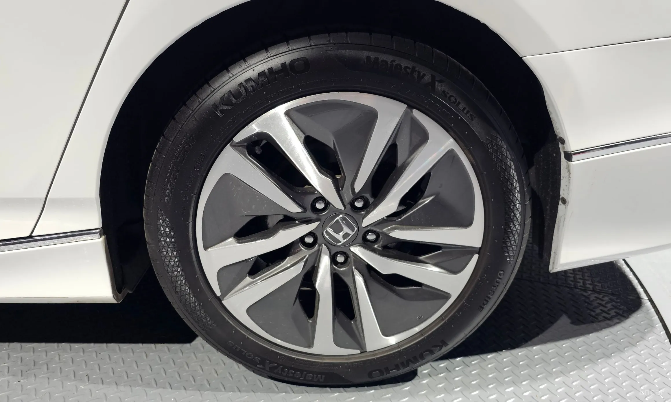 Honda Accord 10th Generation превью 5