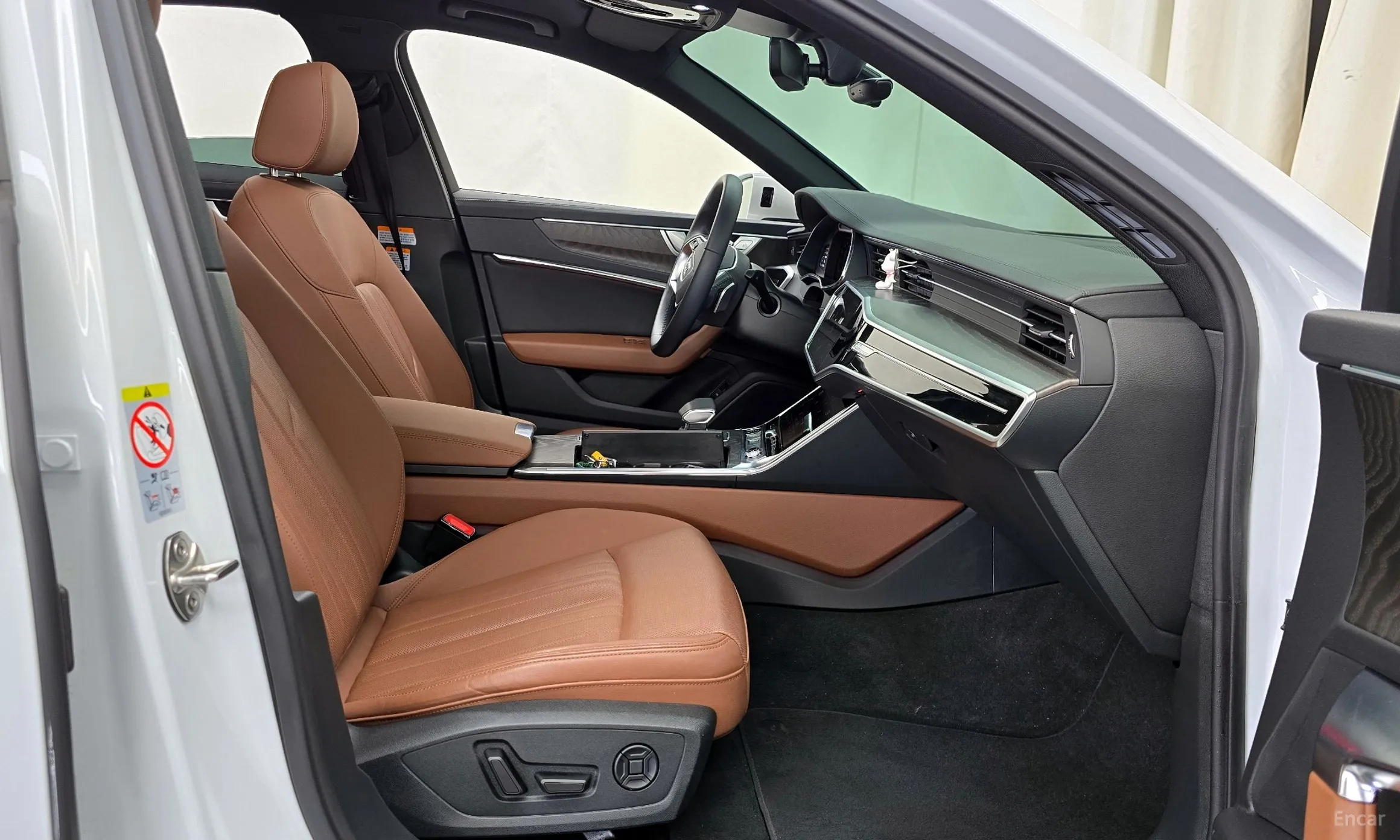 Audi A6 (C8) превью 11
