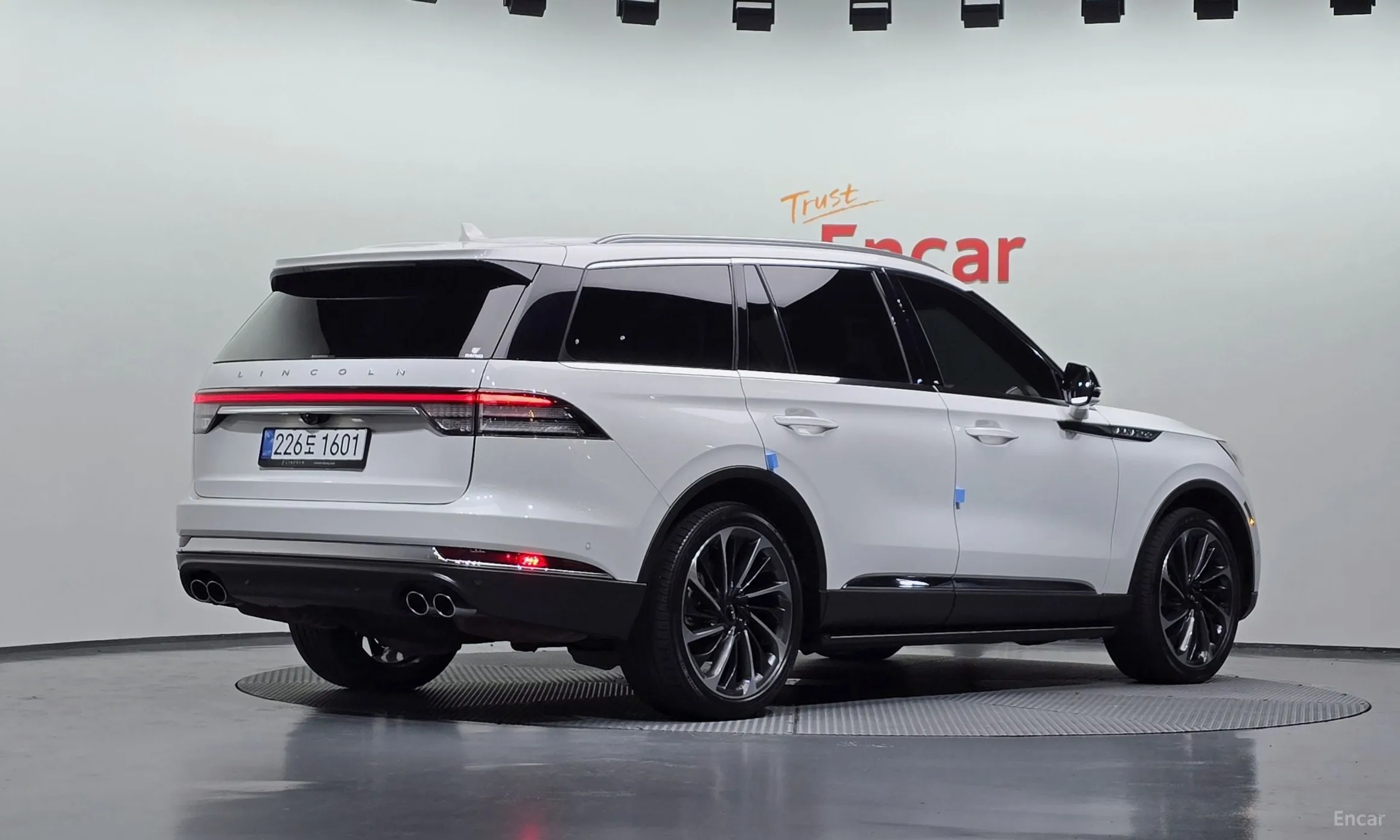 Lincoln Aviator 2nd Generation превью 2