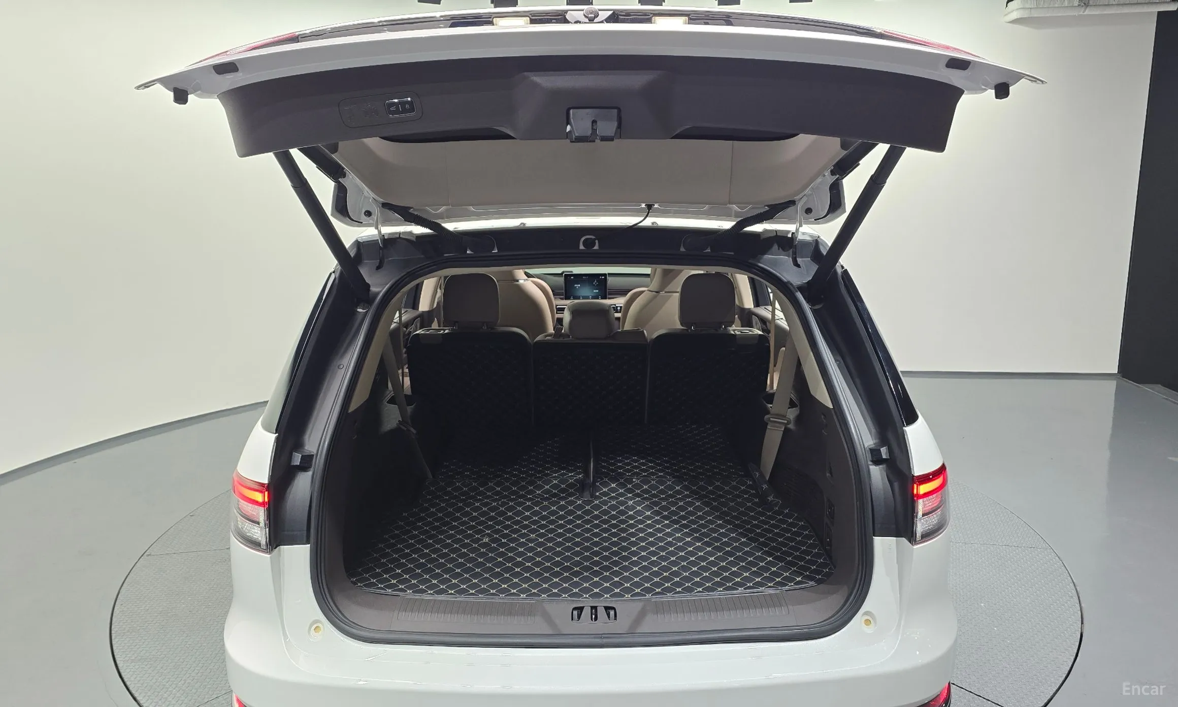 Lincoln Aviator 2nd Generation превью 20