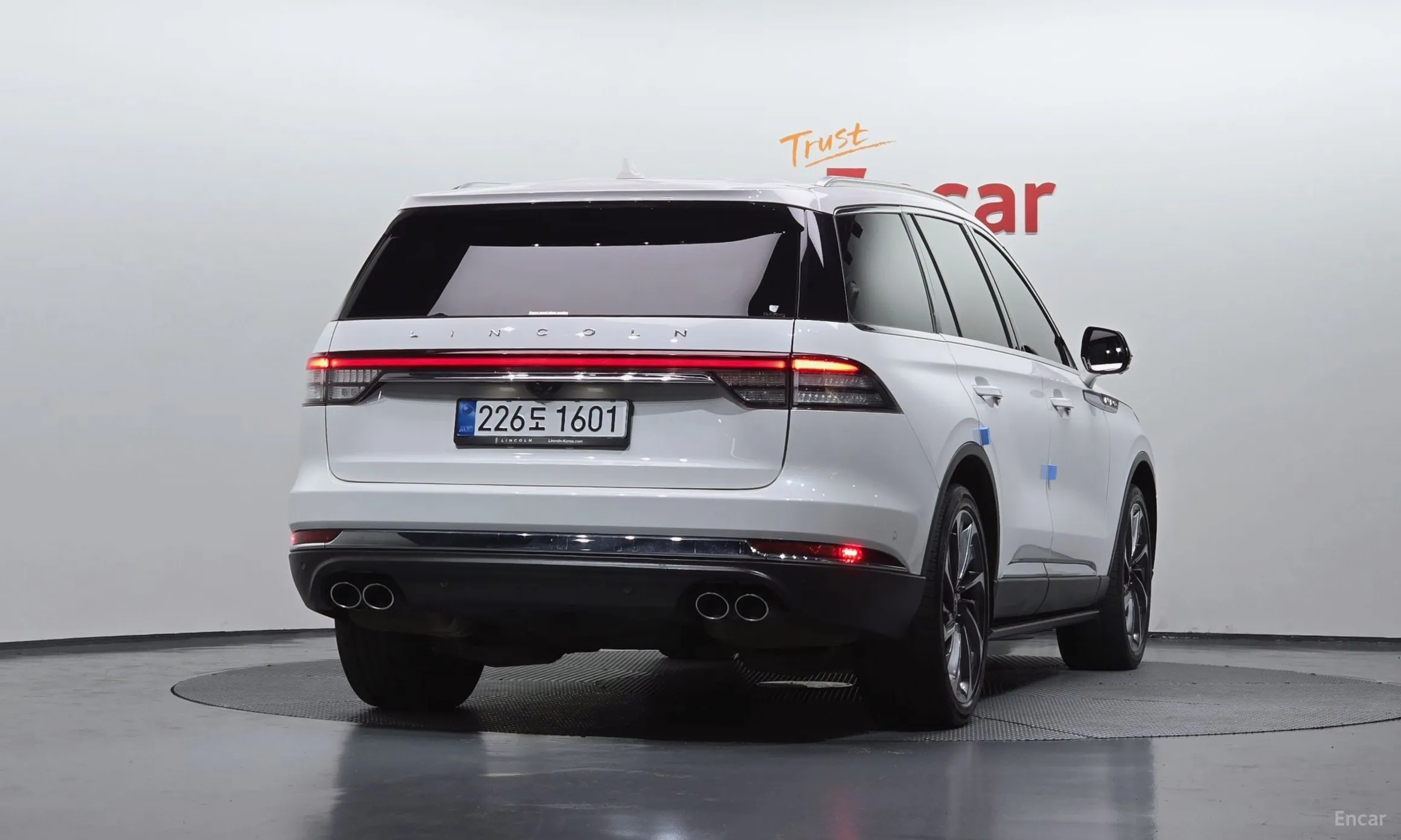 Lincoln Aviator 2nd Generation превью 4