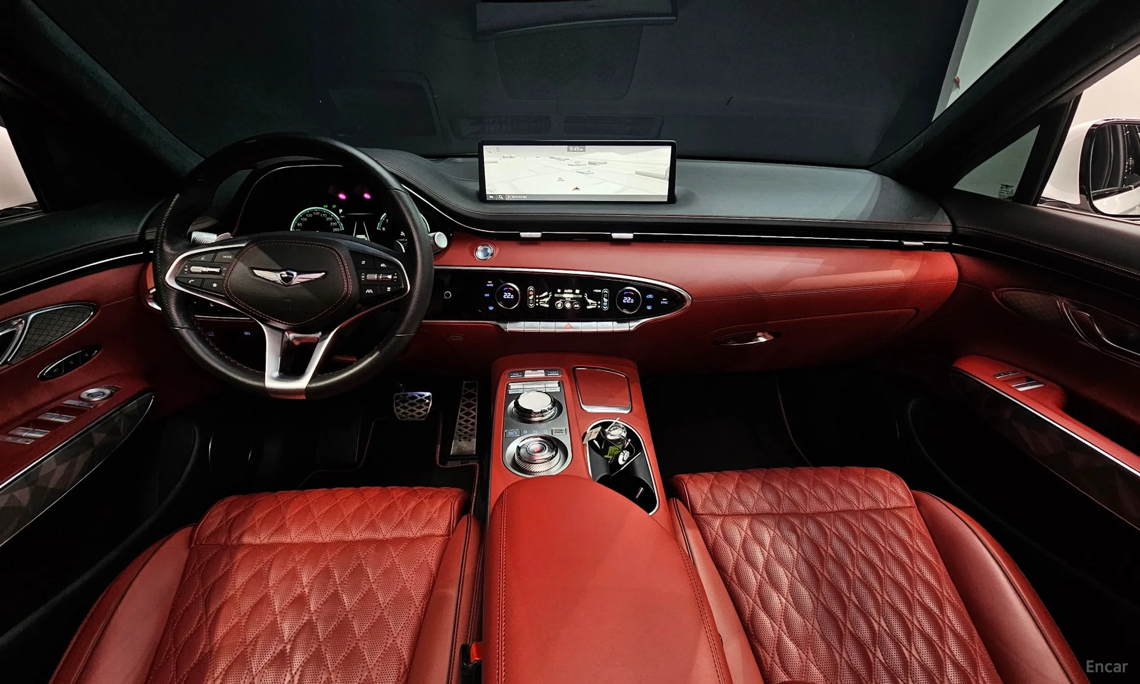 Genesis GV70 превью 7