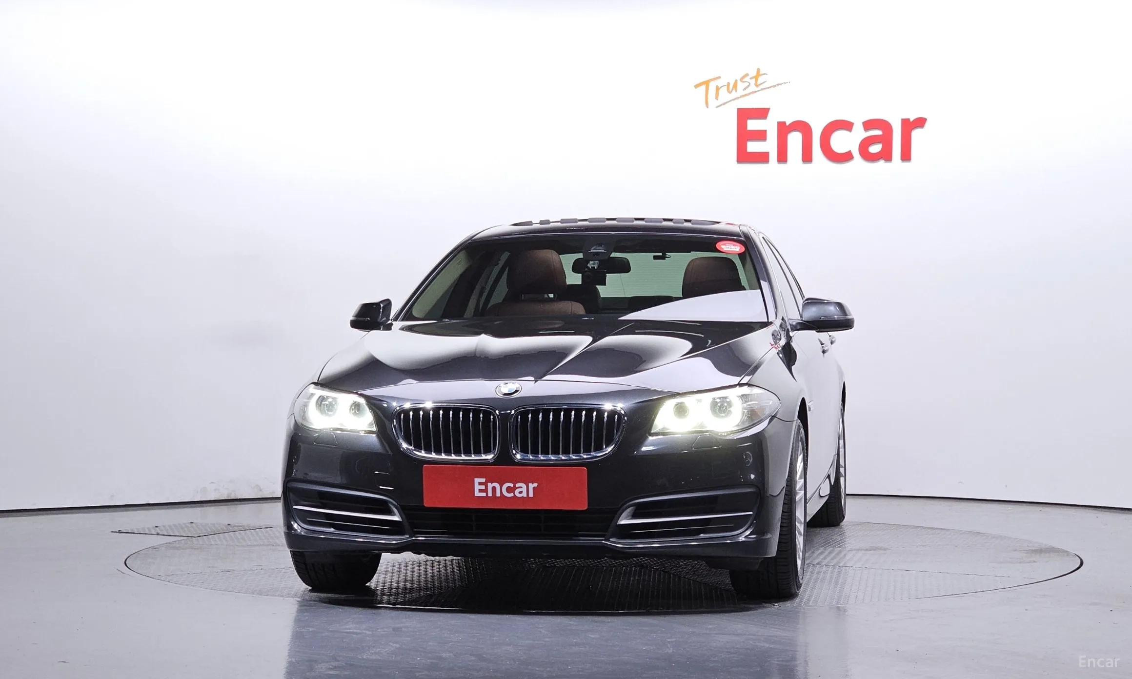 BMW 5 Series (F10) превью 3