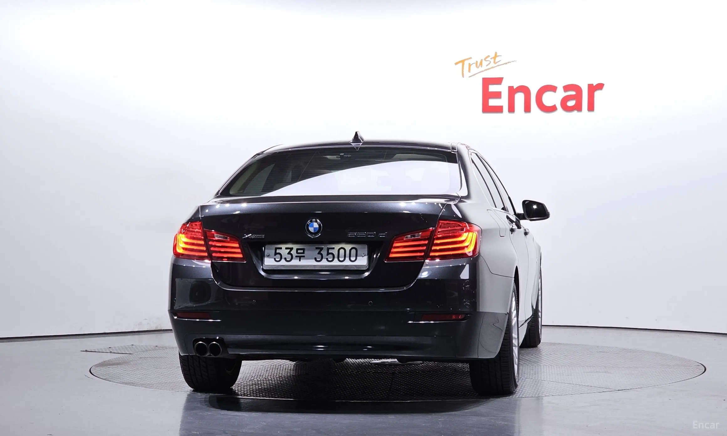 BMW 5 Series (F10) превью 4