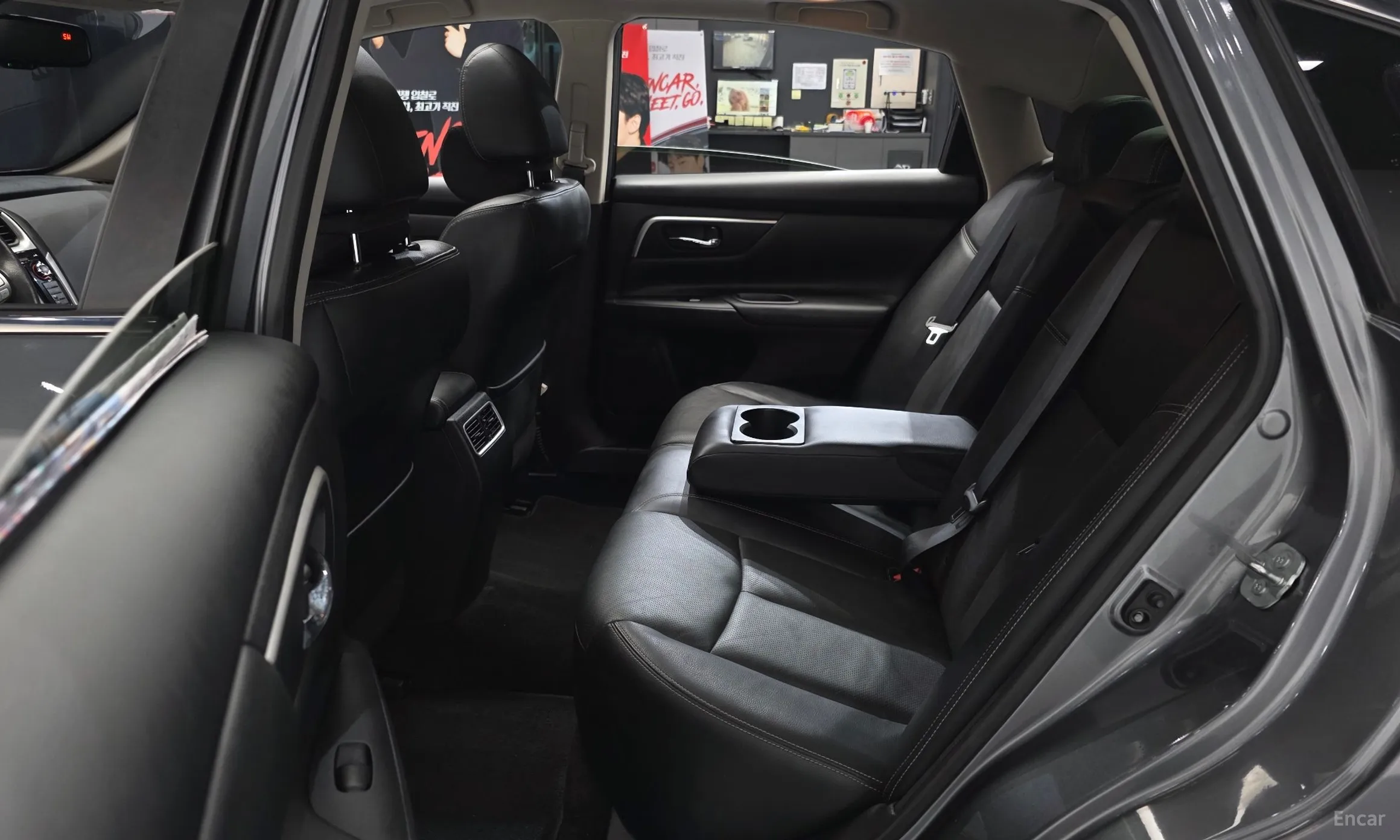 Nissan Altima превью 11
