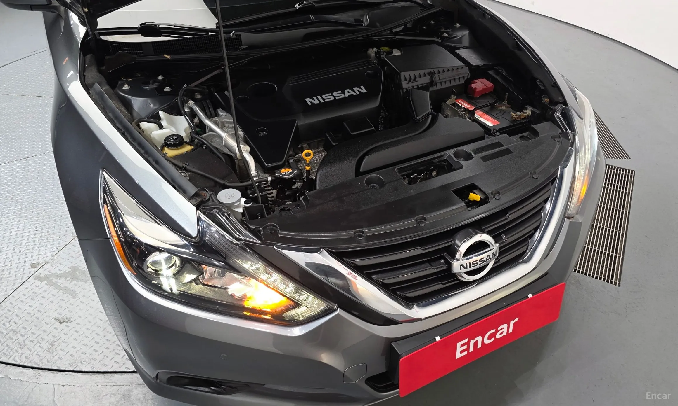 Nissan Altima превью 6
